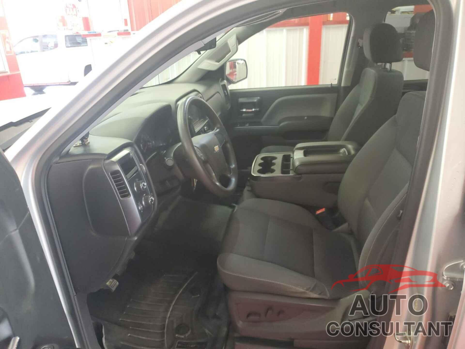 CHEVROLET SILVERADO 1500 2018 - 3GCUKNEC4JG426668