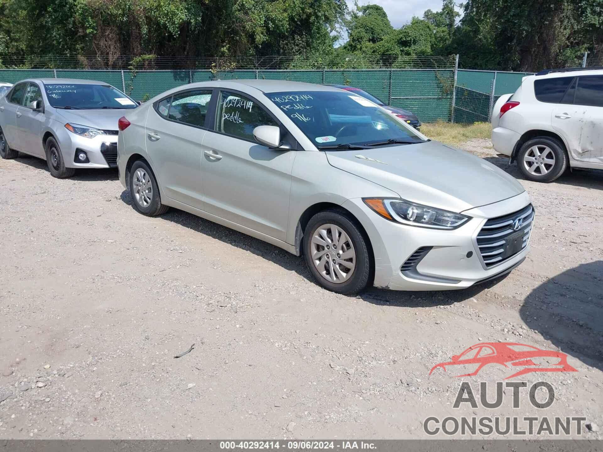 HYUNDAI ELANTRA 2017 - KMHD74LF6HU110748