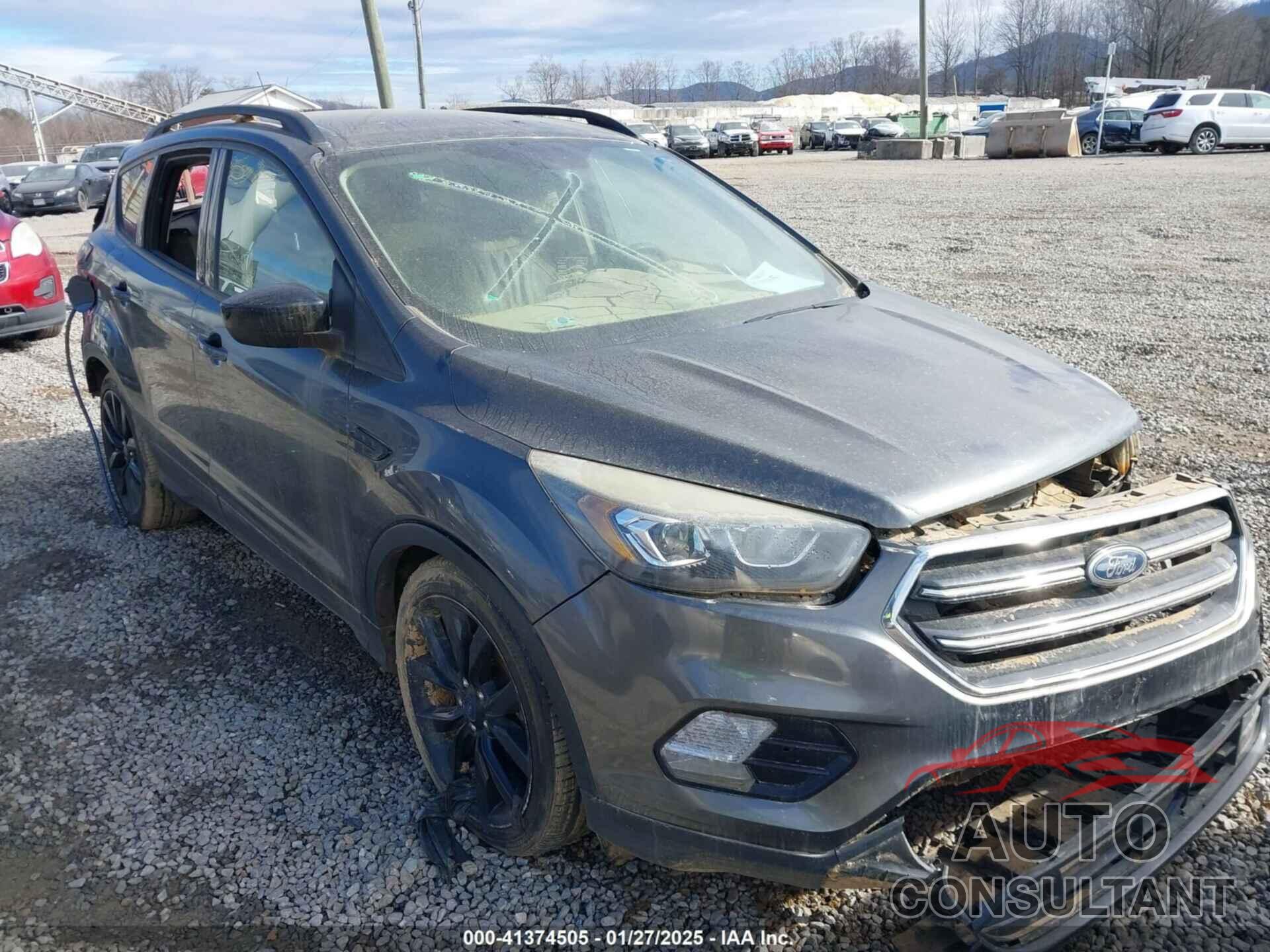 FORD ESCAPE 2017 - 1FMCU0GDXHUD81527