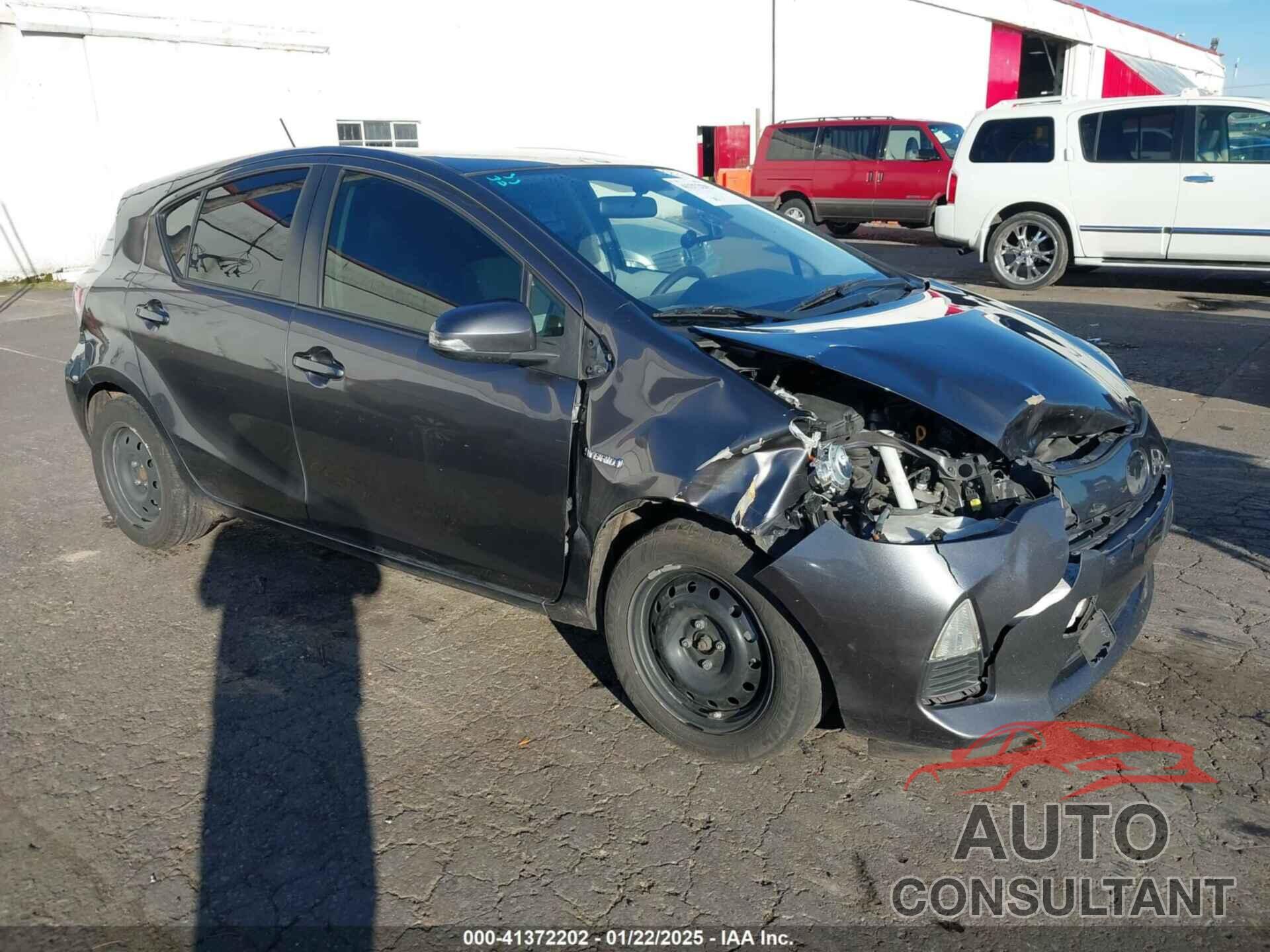 TOYOTA PRIUS C 2014 - JTDKDTB31E1077788