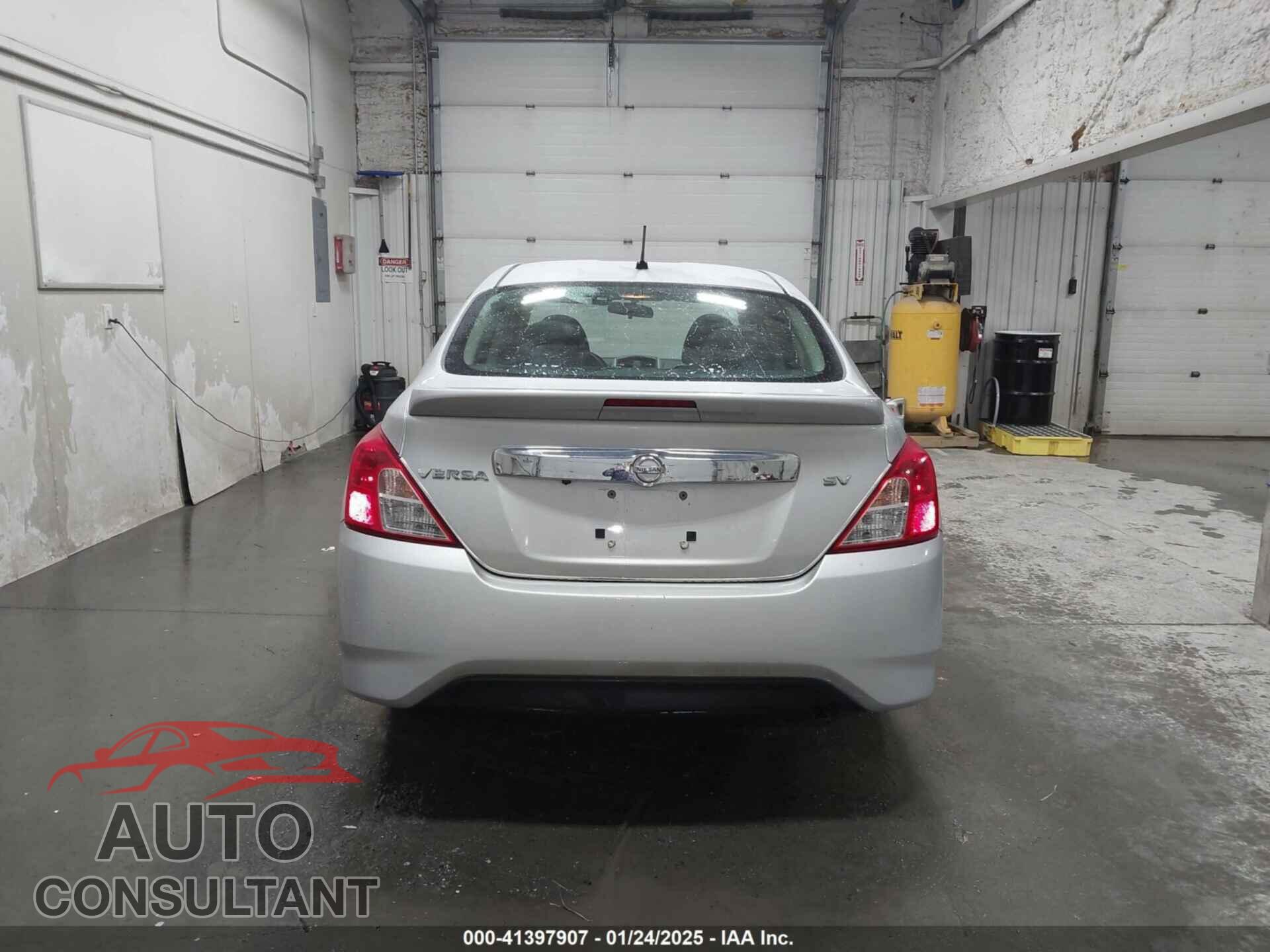 NISSAN VERSA 2019 - 3N1CN7AP3KL856498