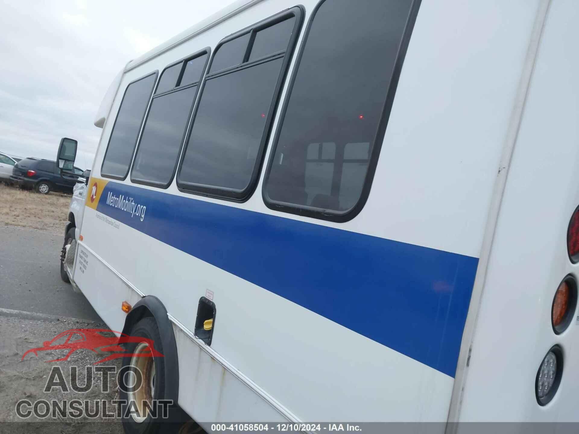 FORD E-450 CUTAWAY 2017 - 1FDFE4FS4HDC33598