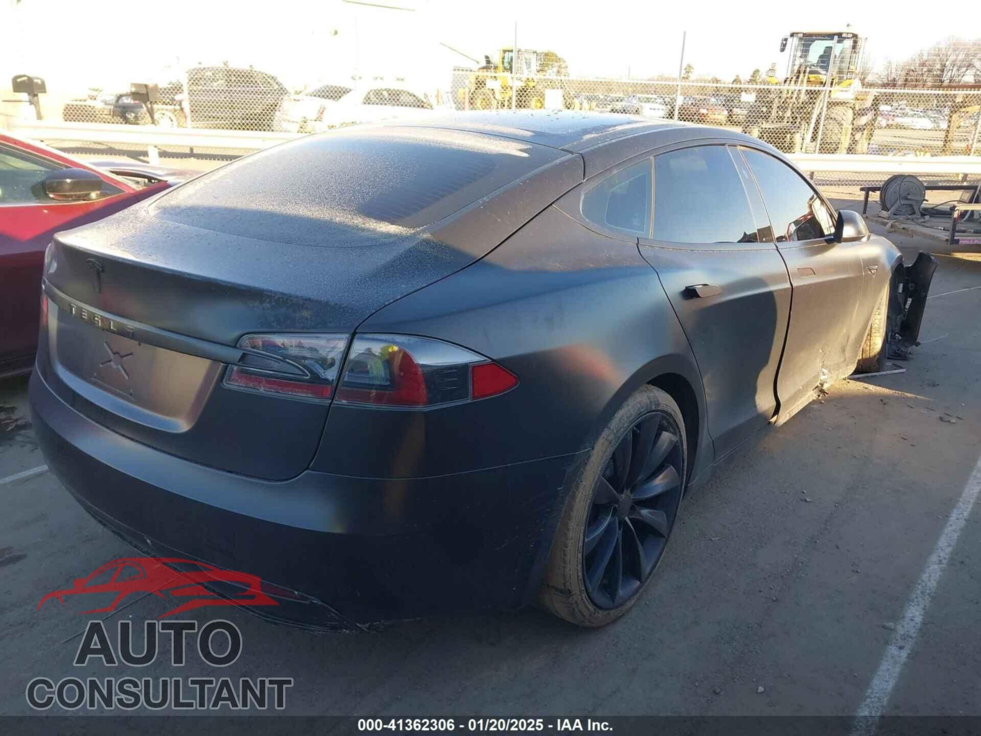 TESLA MODEL S 2017 - 5YJSA1E25HF186217