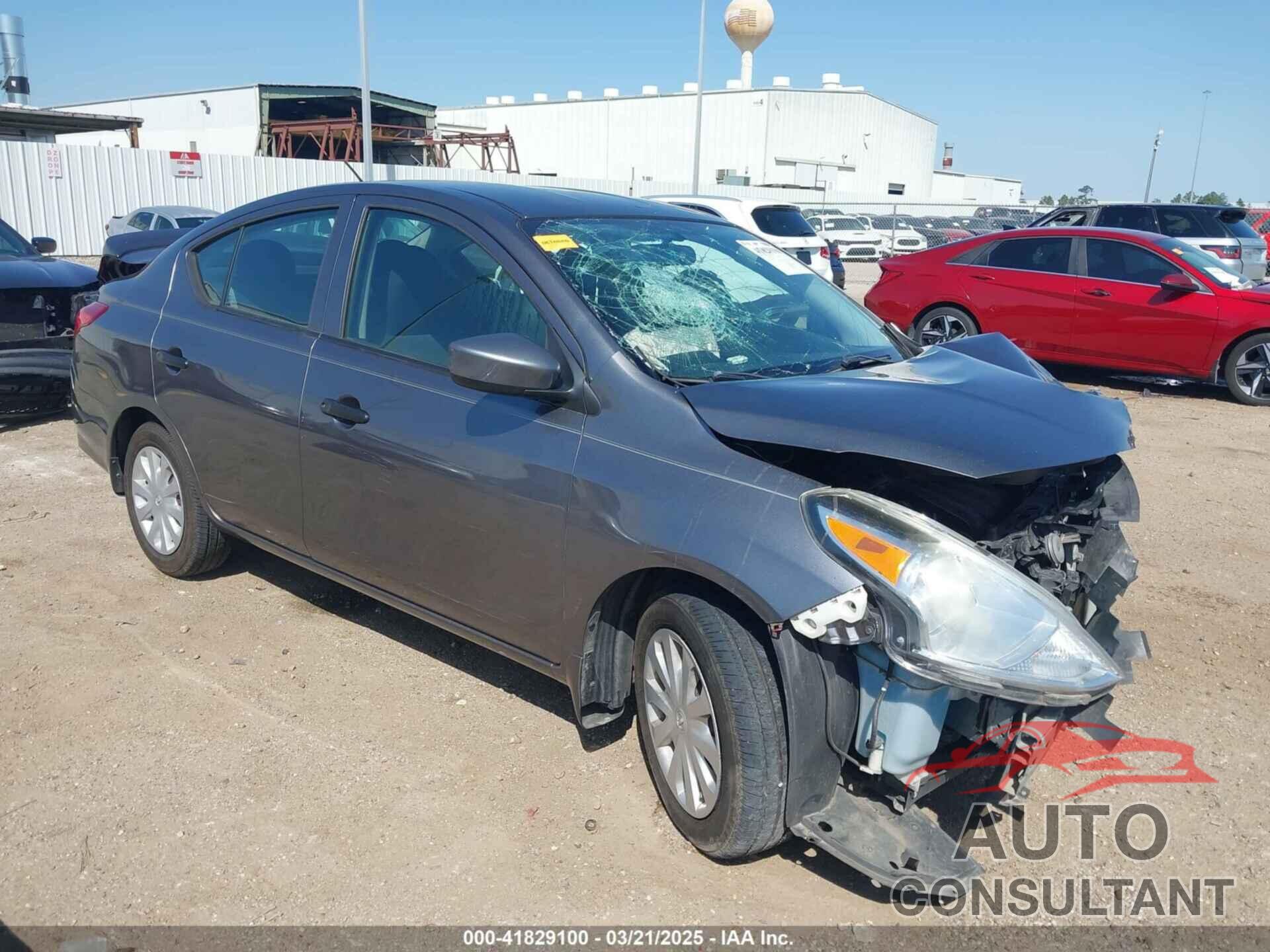 NISSAN VERSA 2017 - 3N1CN7AP1HL877990