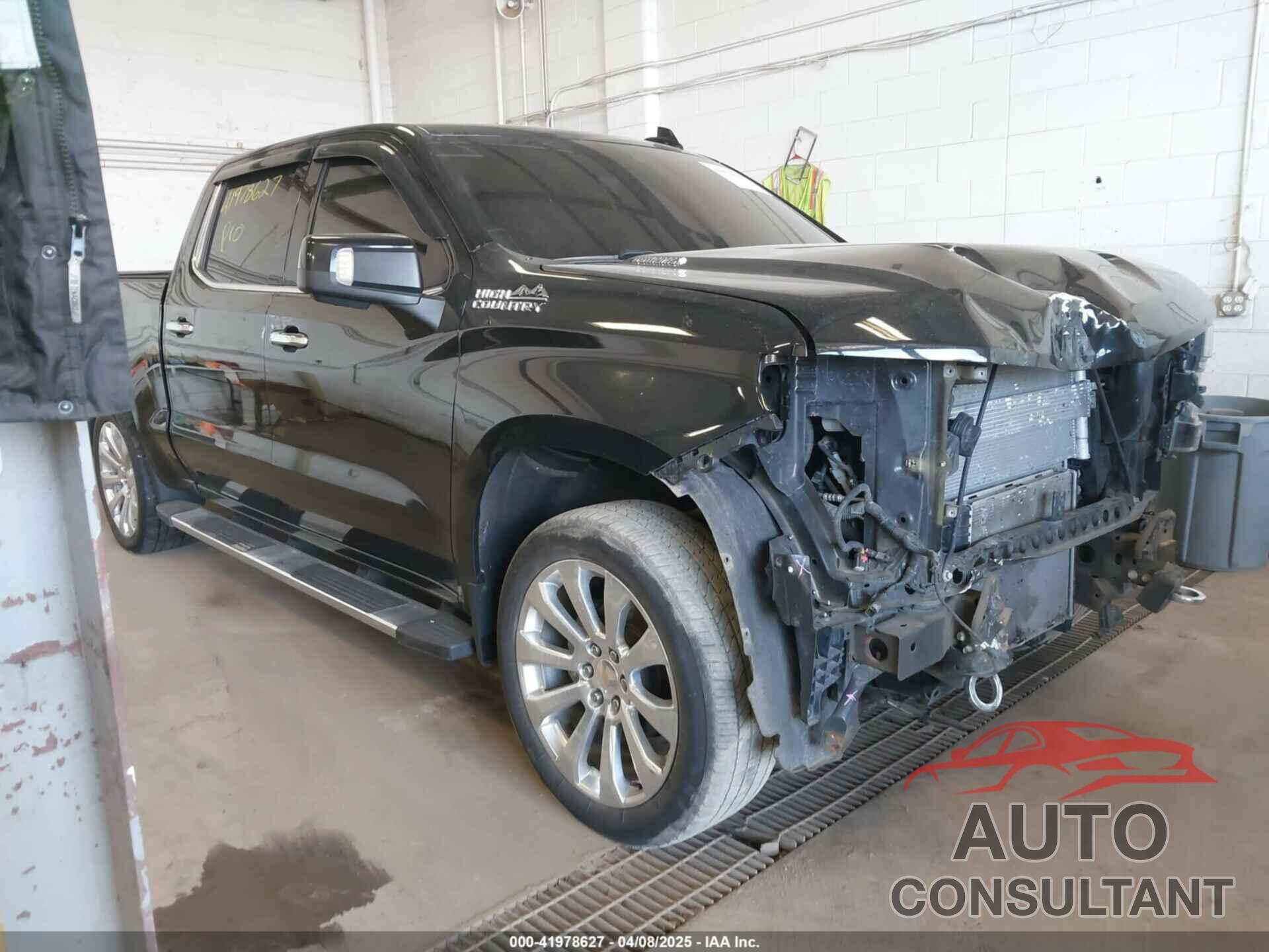 CHEVROLET SILVERADO 1500 2021 - 1GCUYHET2MZ152925