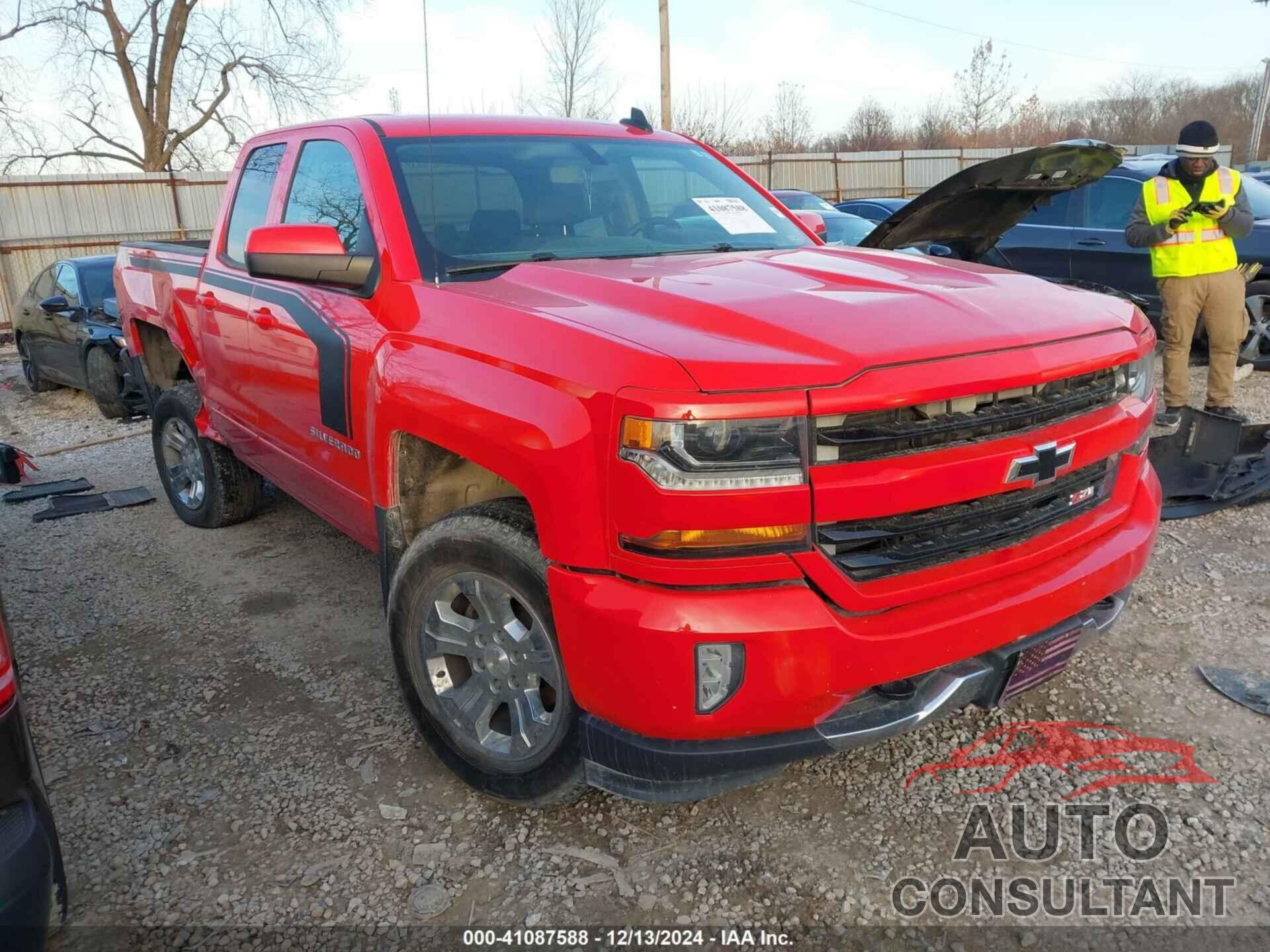 CHEVROLET SILVERADO 1500 2017 - 1GCVKREC7HZ100191