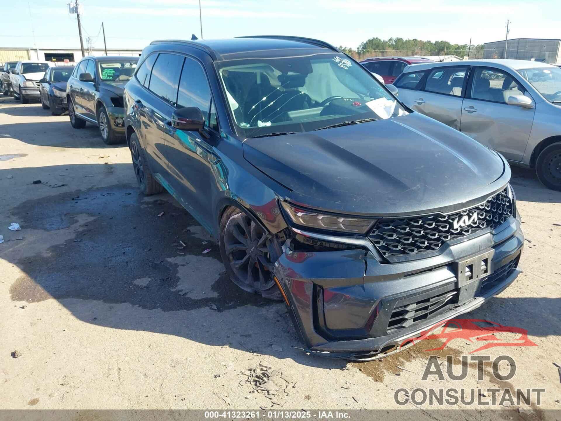 KIA SORENTO 2023 - 5XYRK4LF6PG165788