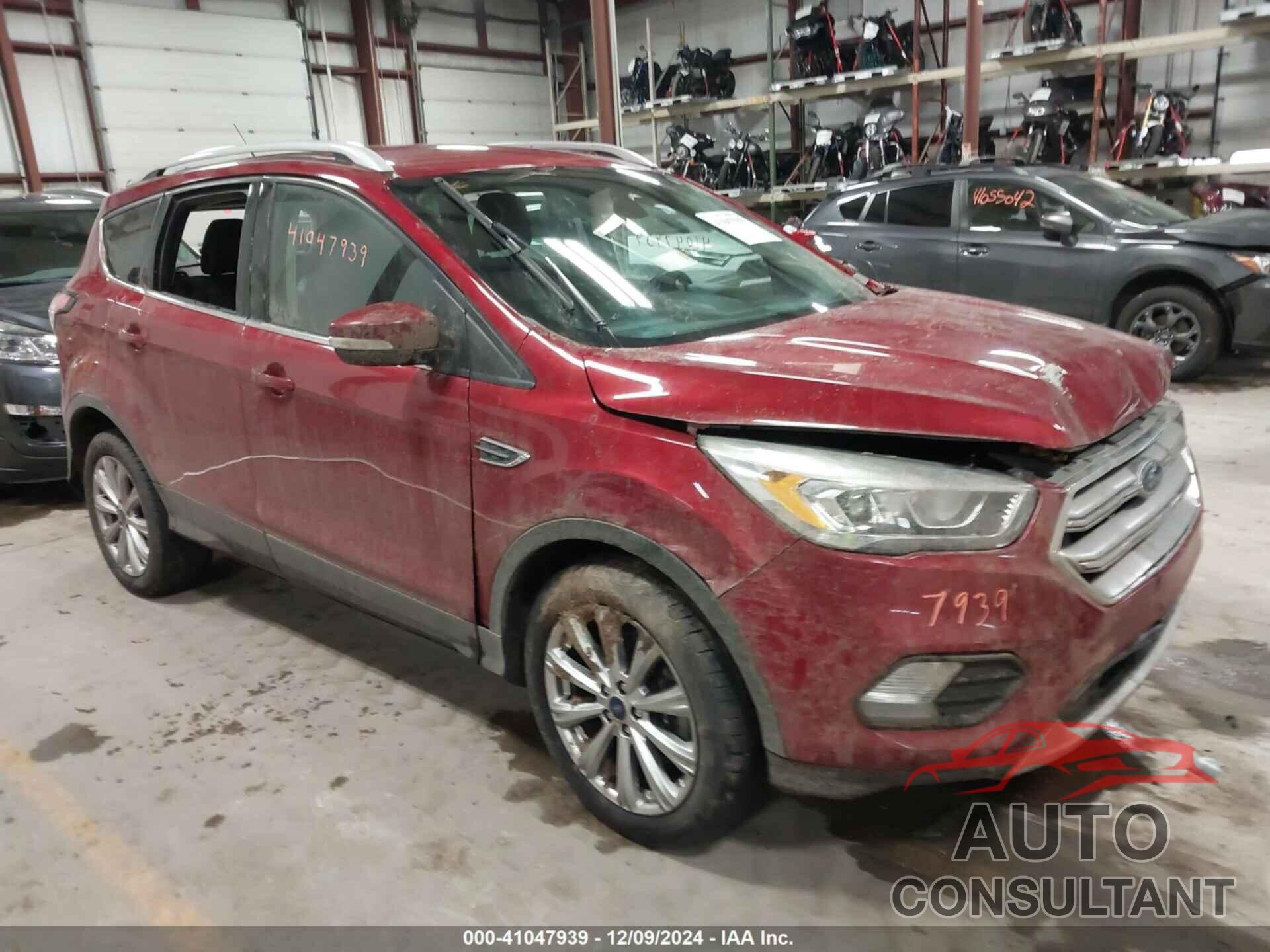 FORD ESCAPE 2017 - 1FMCU9J9XHUB30757