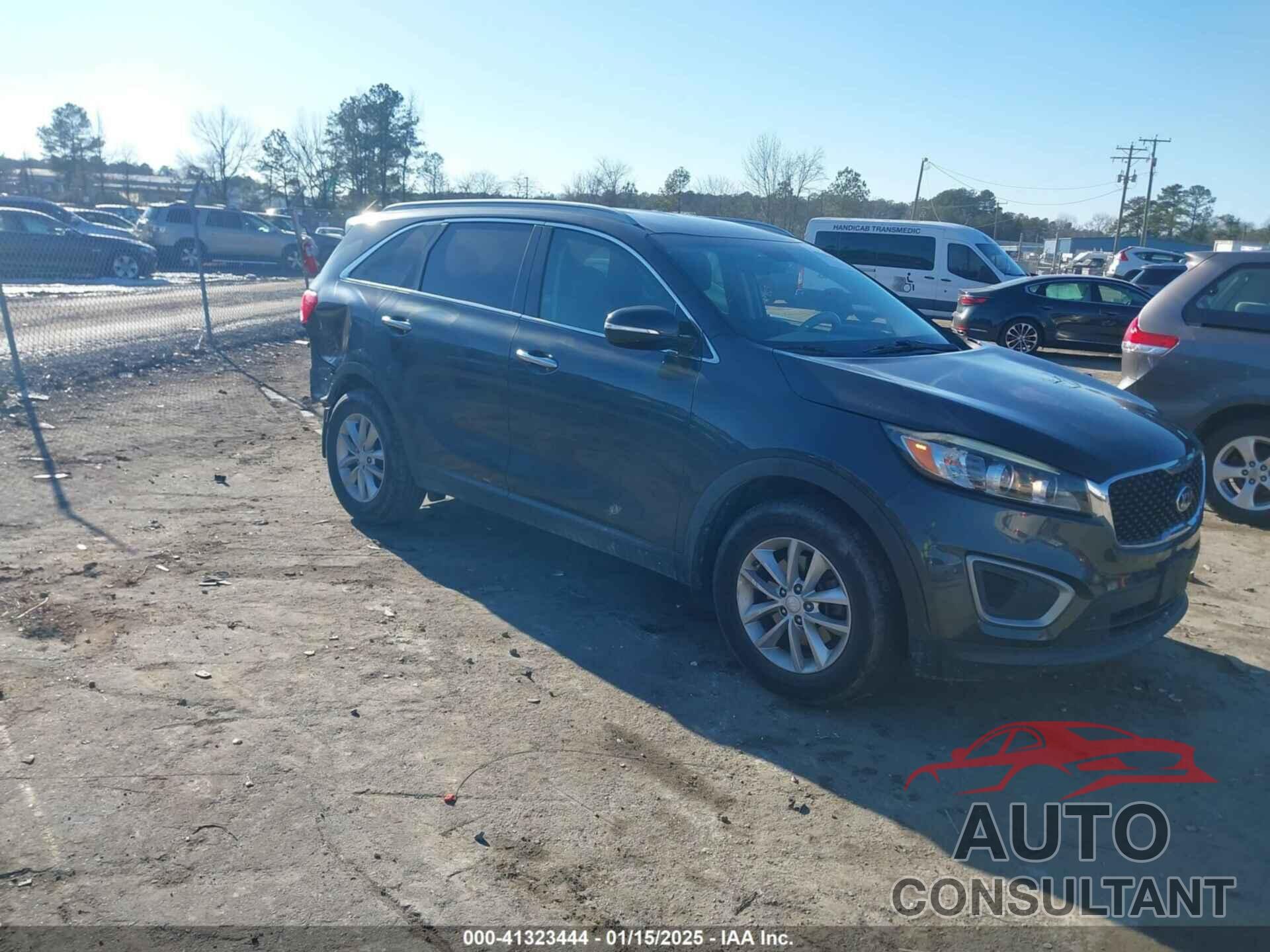 KIA SORENTO 2017 - 5XYPG4A32HG284408