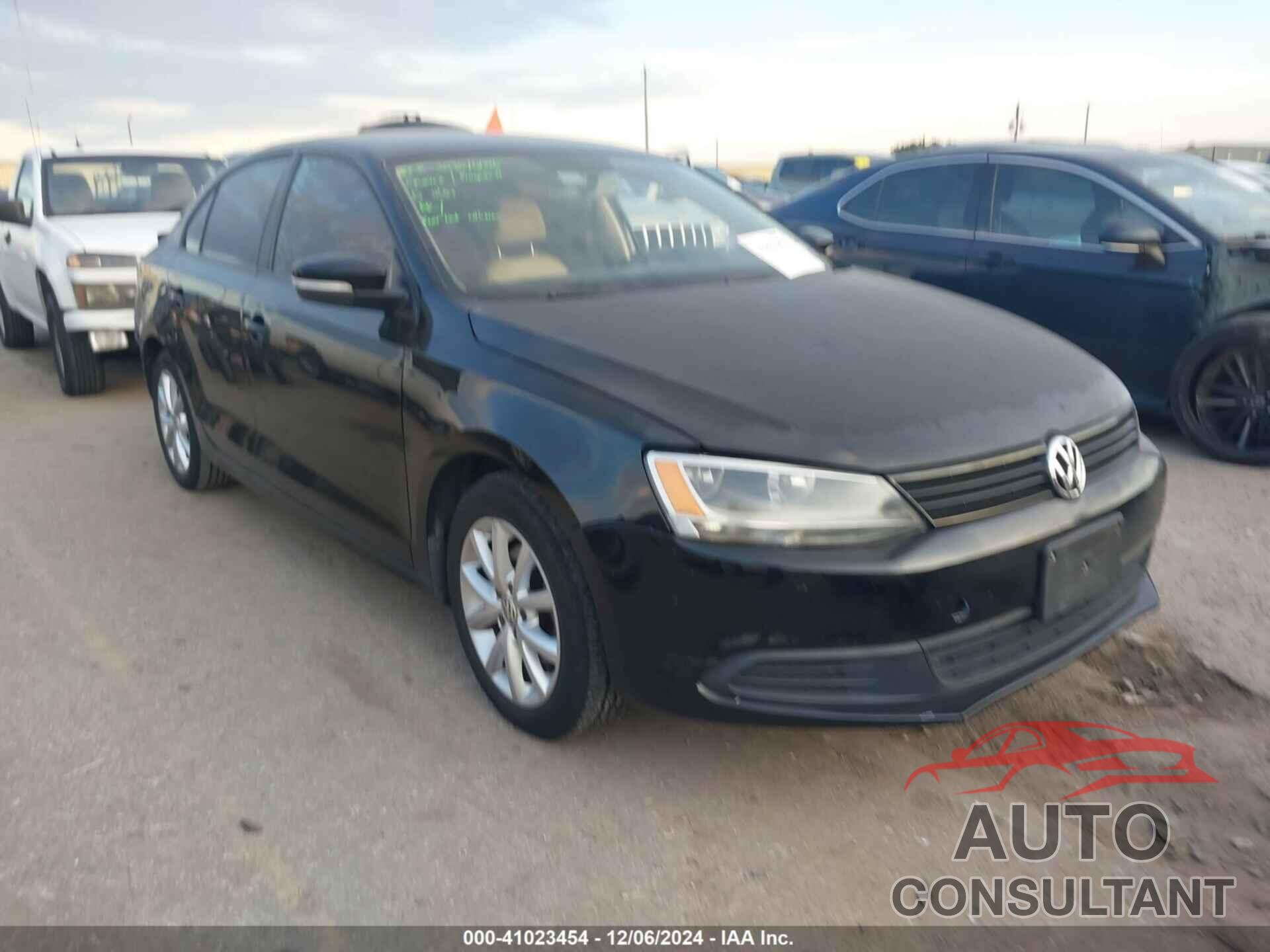 VOLKSWAGEN JETTA 2011 - 3VWDX7AJ7BM318532