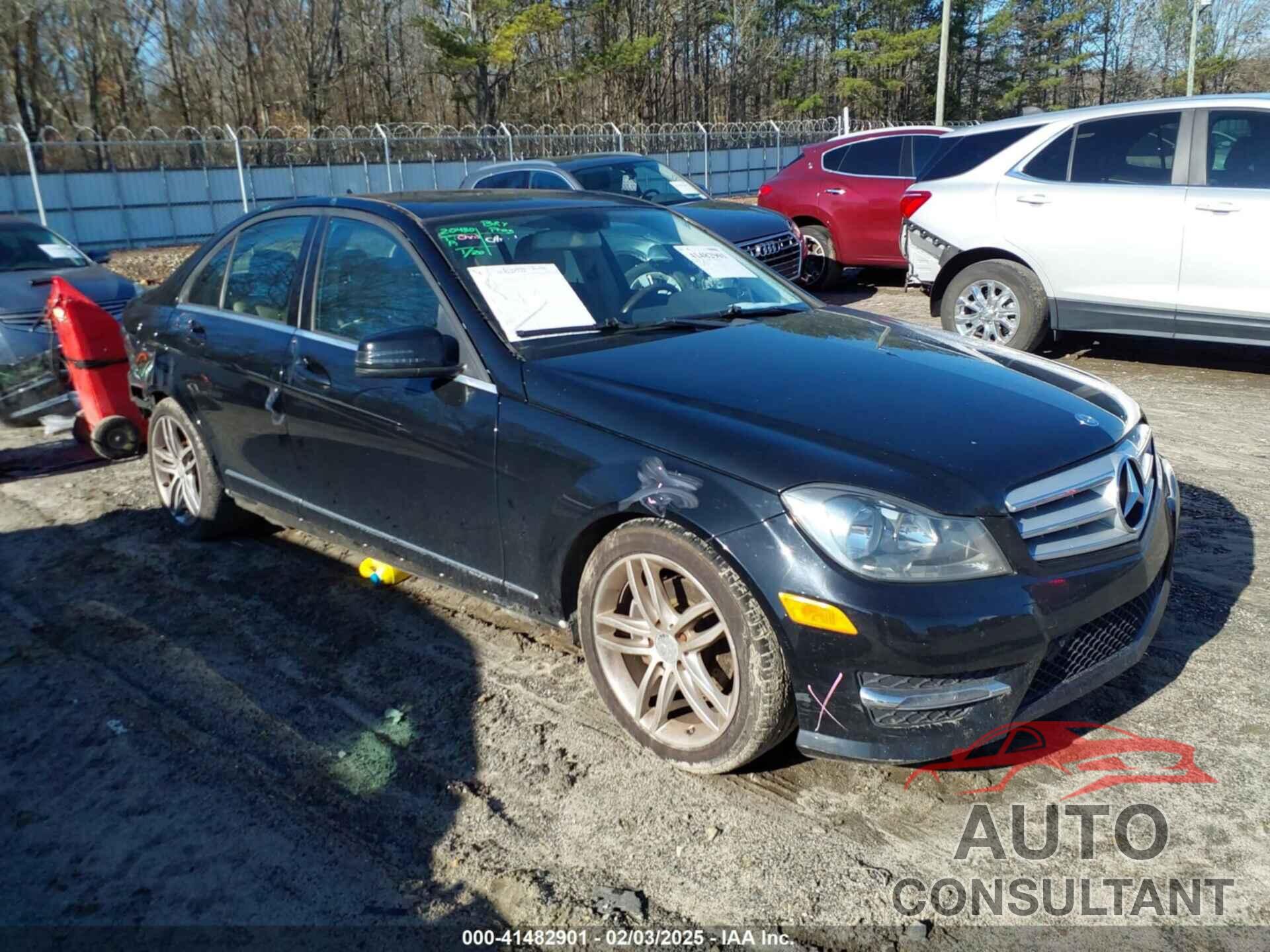 MERCEDES-BENZ C 250 2013 - WDDGF4HB2DA798792