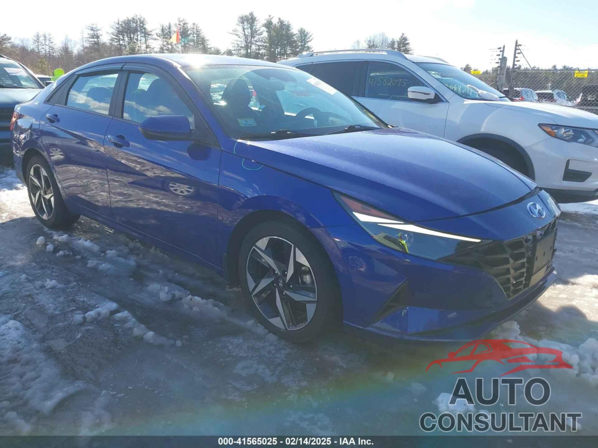 HYUNDAI ELANTRA 2023 - KMHLS4AG5PU405067