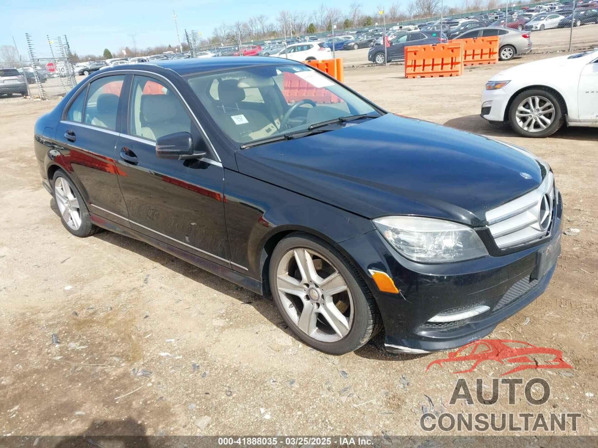 MERCEDES-BENZ C 300 2011 - WDDGF8BB7BR144868