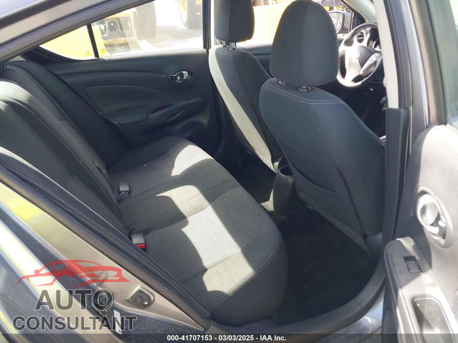 NISSAN VERSA 2019 - 3N1CN7AP3KL875830