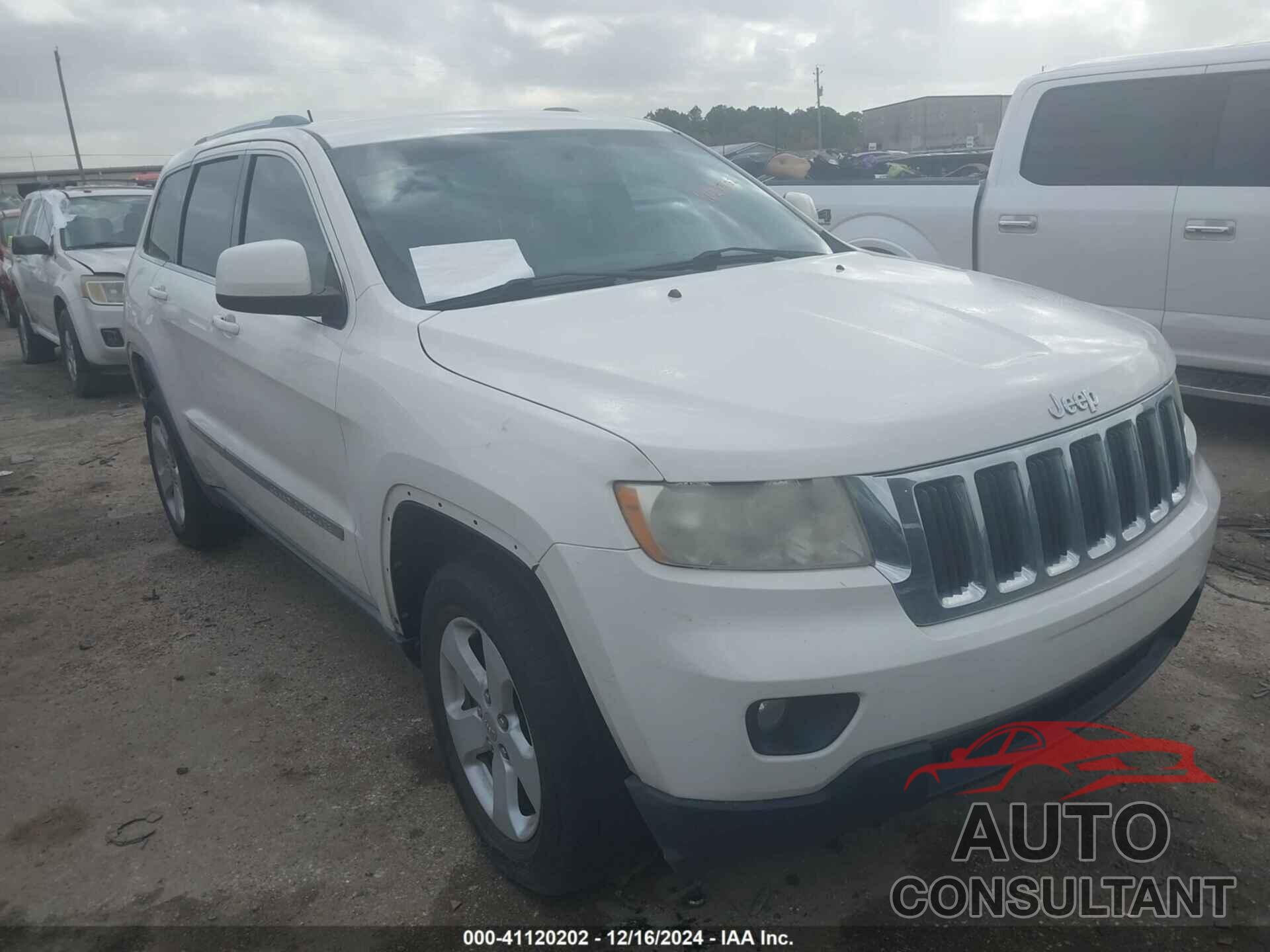 JEEP GRAND CHEROKEE 2011 - 1J4RR4GT5BC574464