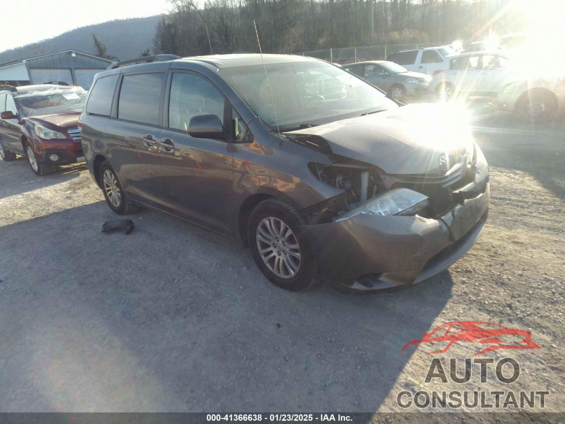 TOYOTA SIENNA 2014 - 5TDYK3DC4ES455800