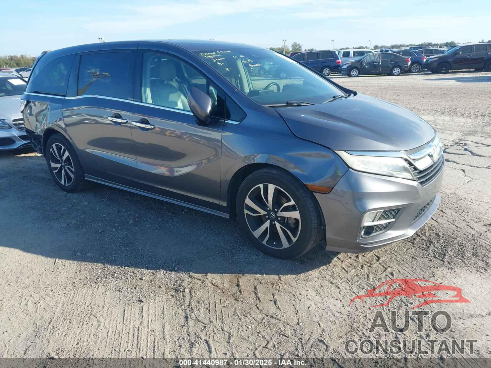 HONDA ODYSSEY 2018 - 5FNRL6H94JB018640