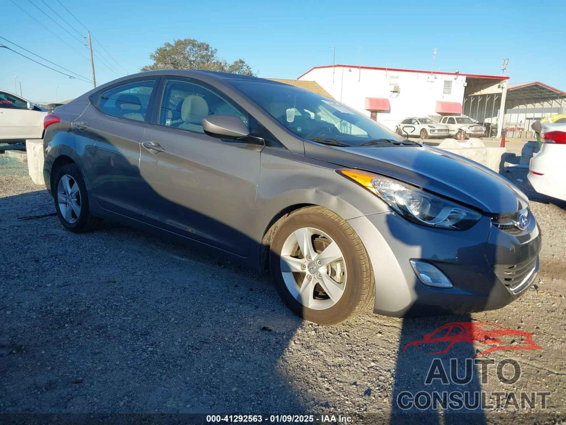 HYUNDAI ELANTRA 2013 - 5NPDH4AE5DH454605