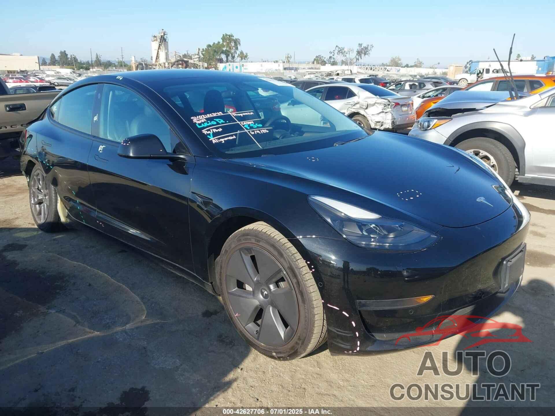 TESLA MODEL 3 2021 - 5YJ3E1EA9MF077673