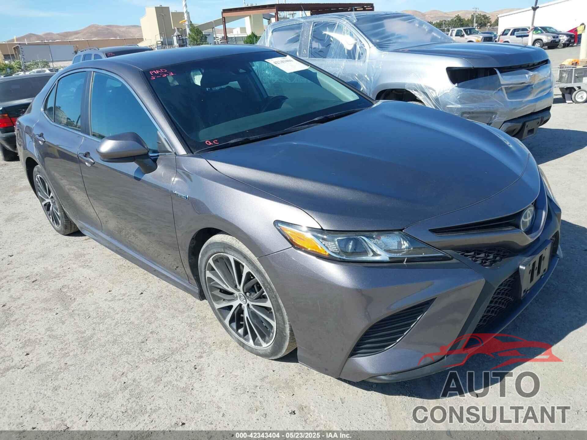 TOYOTA CAMRY HYBRID 2018 - 4T1B21HK9JU508570