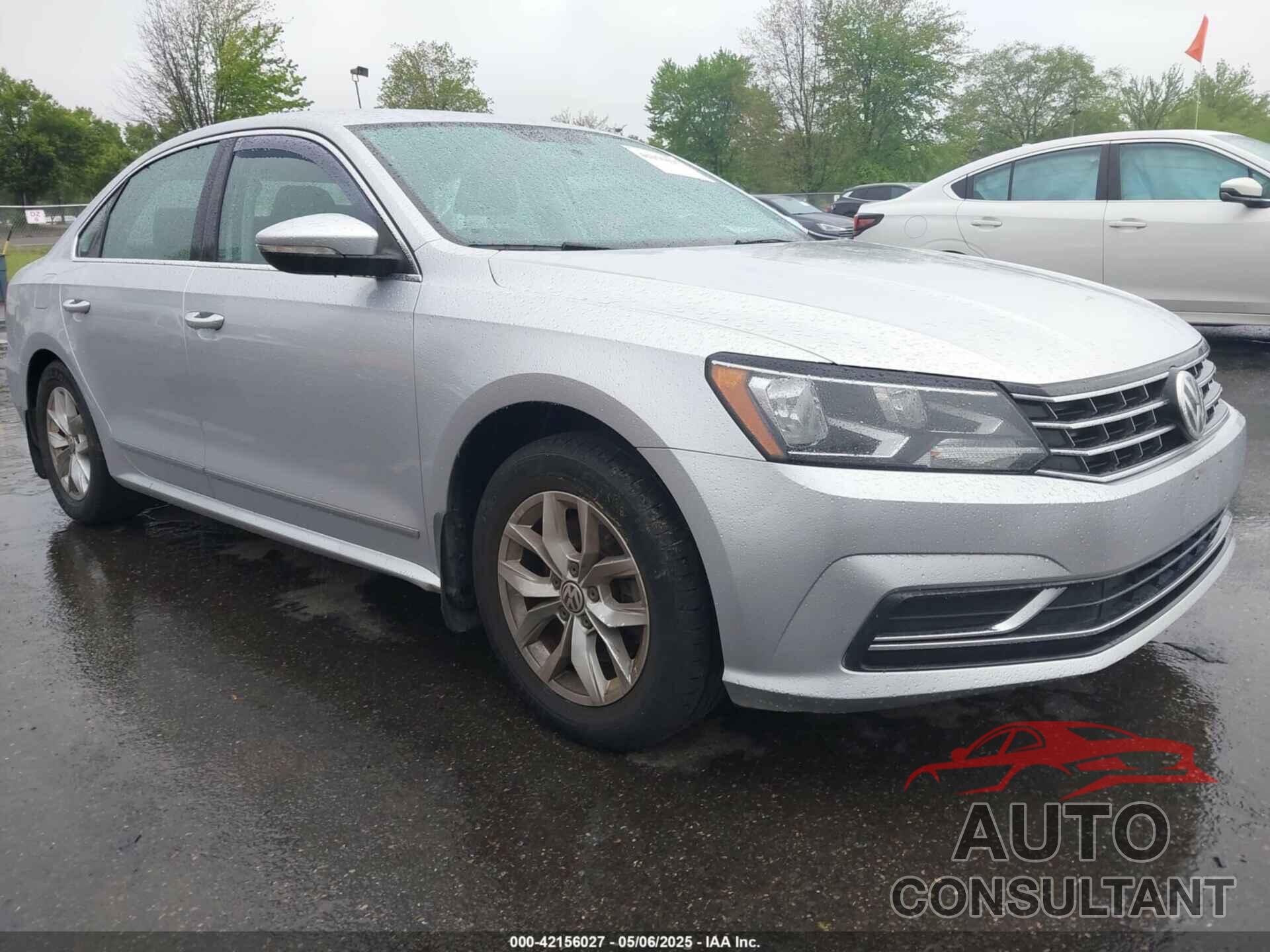 VOLKSWAGEN PASSAT 2017 - 1VWAT7A38HC064419