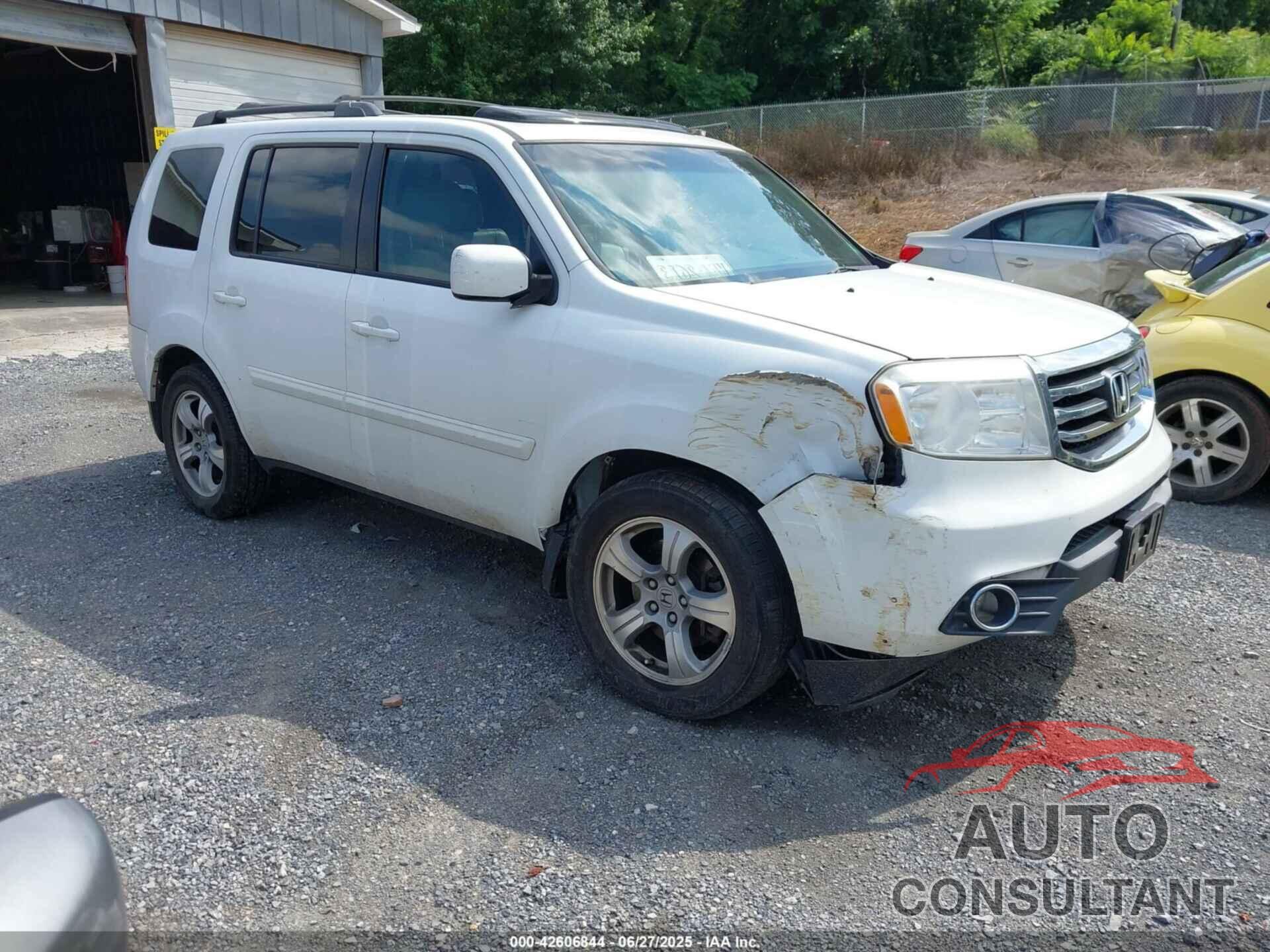 HONDA PILOT 2015 - 5FNYF4H61FB067461