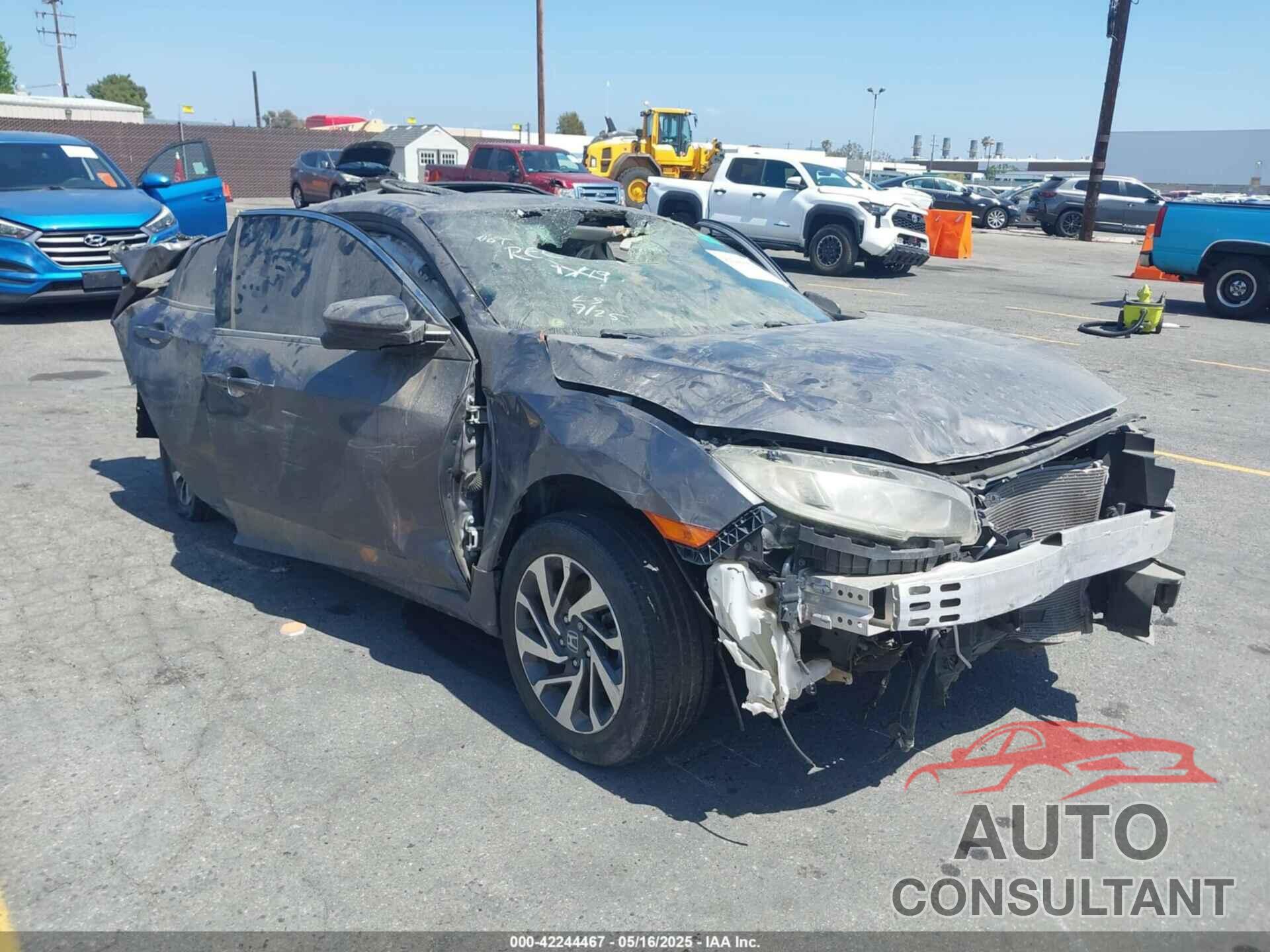 HONDA CIVIC 2018 - 2HGFC2F72JH532043