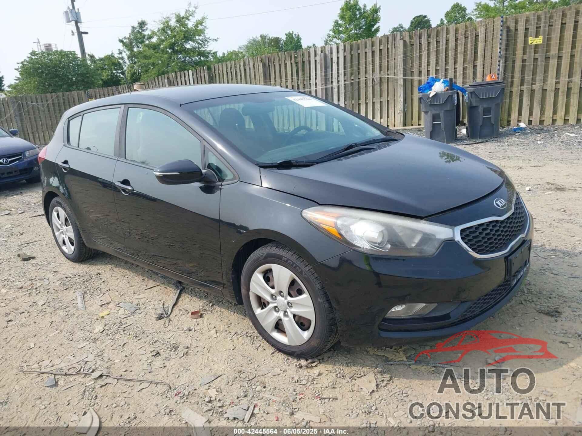 KIA FORTE 2016 - KNAFK5A8XG5606020