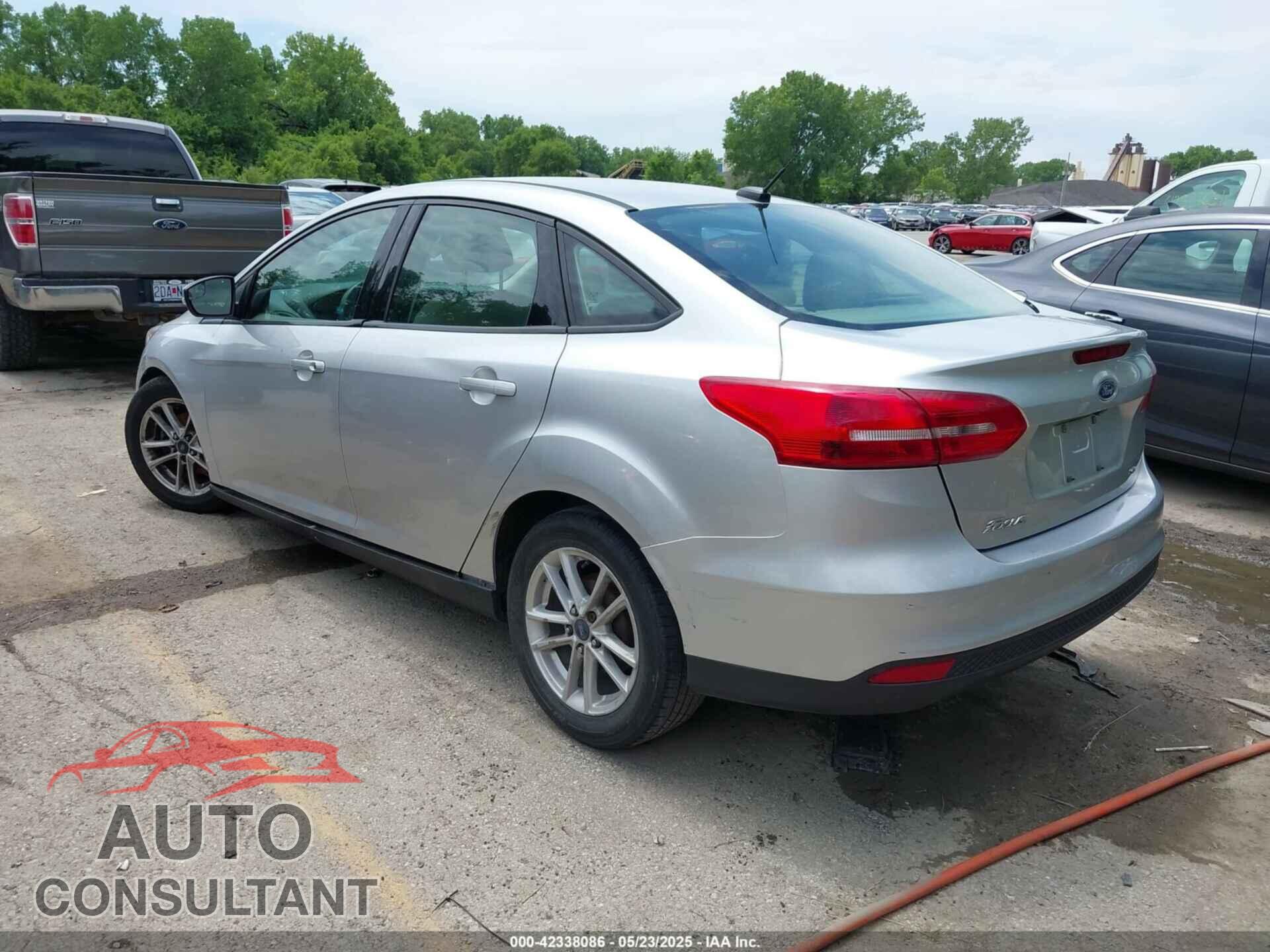 FORD FOCUS 2017 - 1FADP3F29HL280055