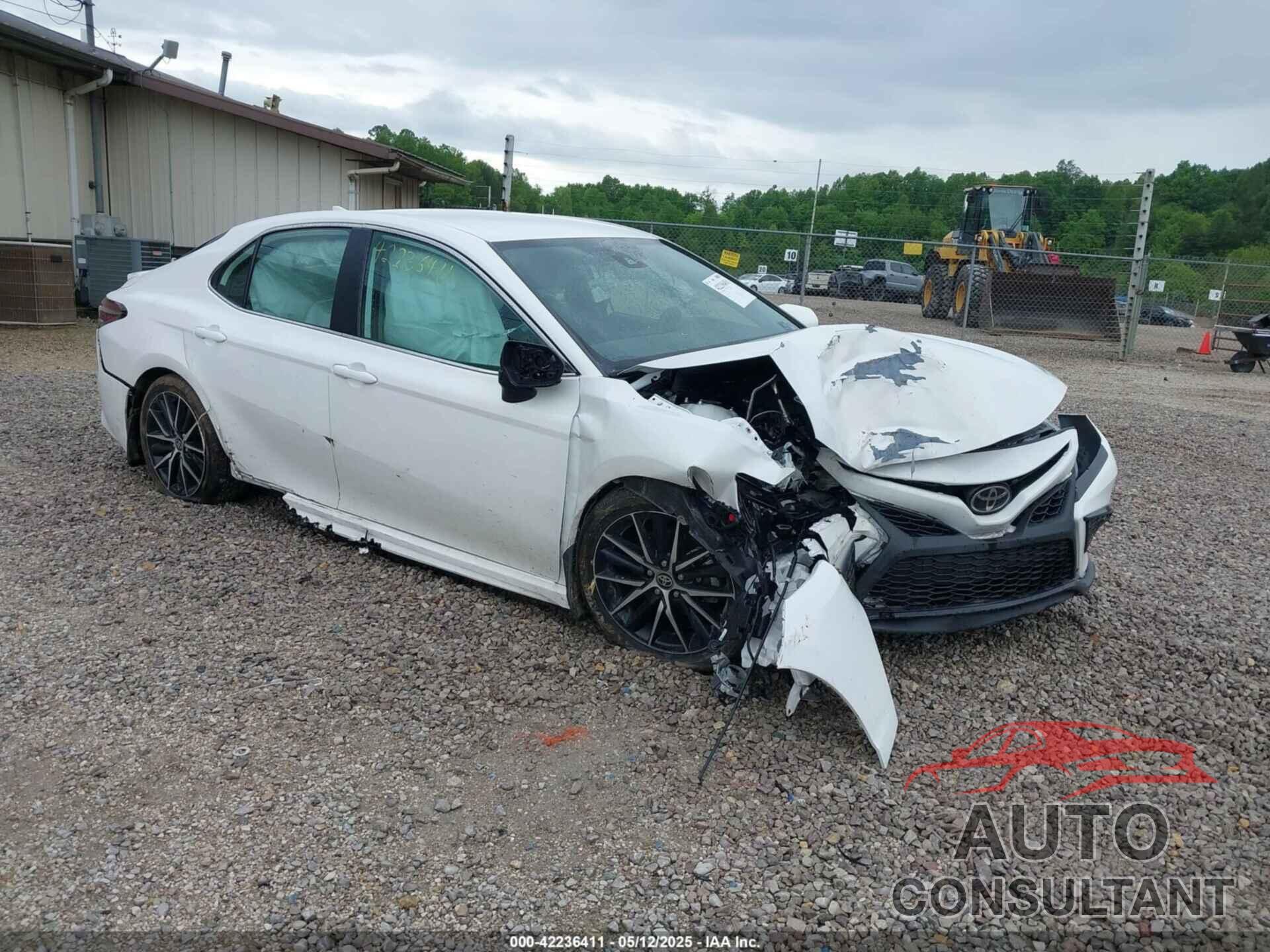 TOYOTA CAMRY 2024 - 4T1G11AK5RU212816