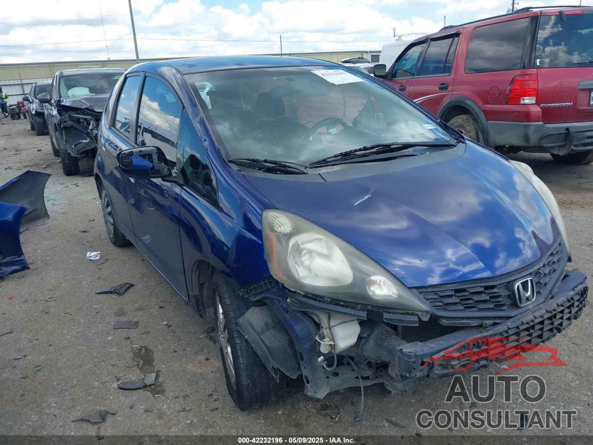 HONDA FIT 2013 - JHMGE8H51DC033493