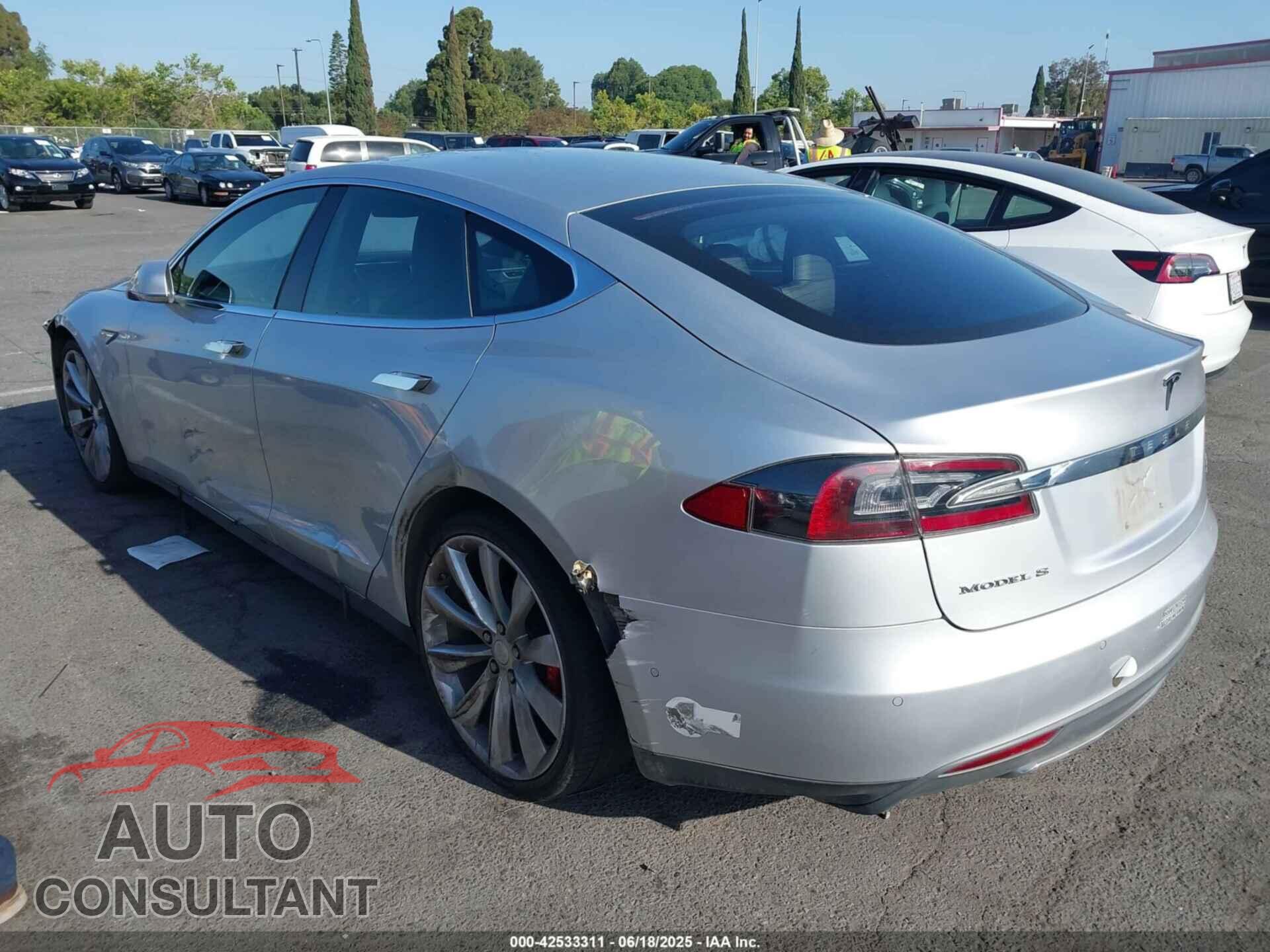TESLA MODEL S 2015 - 5YJSA1H2XFFP75434