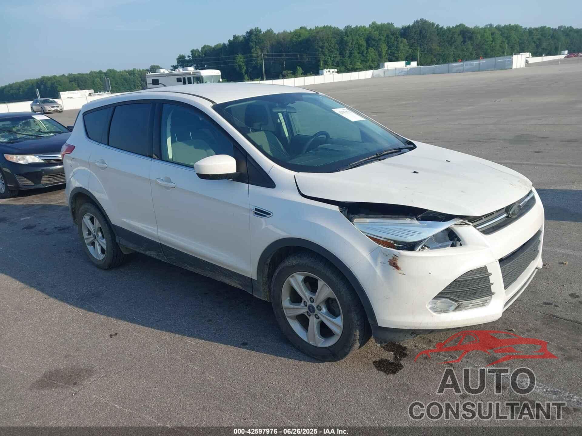 FORD ESCAPE 2014 - 1FMCU0GX4EUE10140