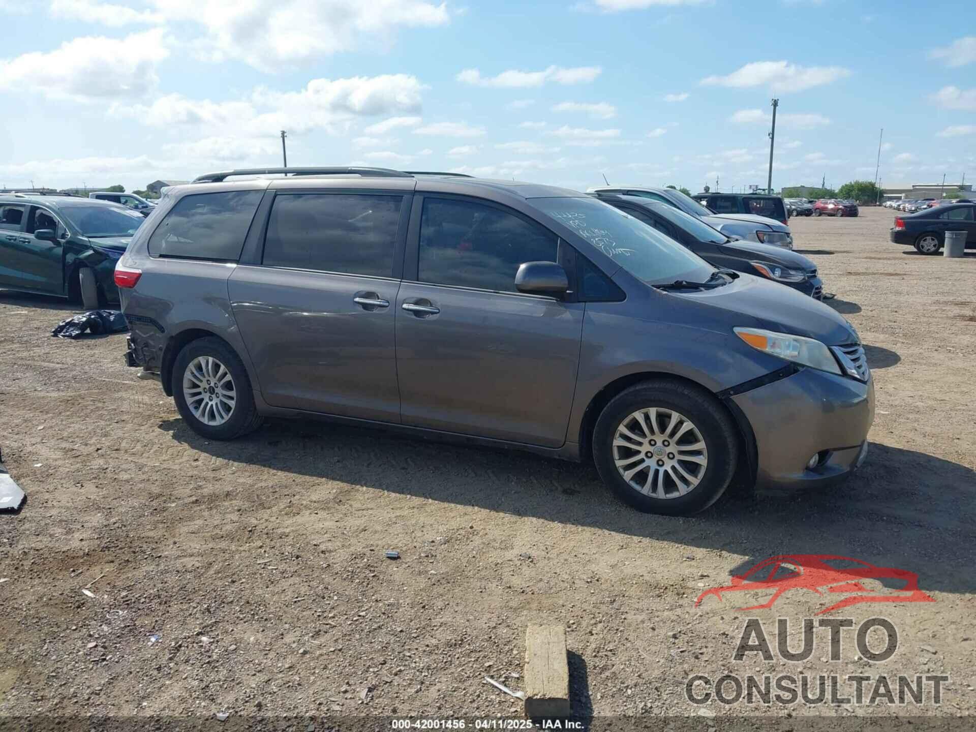 TOYOTA SIENNA 2016 - 5TDYK3DC7GS747475