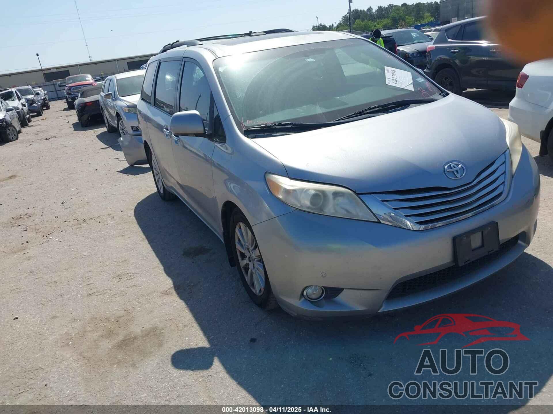 TOYOTA SIENNA 2012 - 5TDYK3DC7CS185555