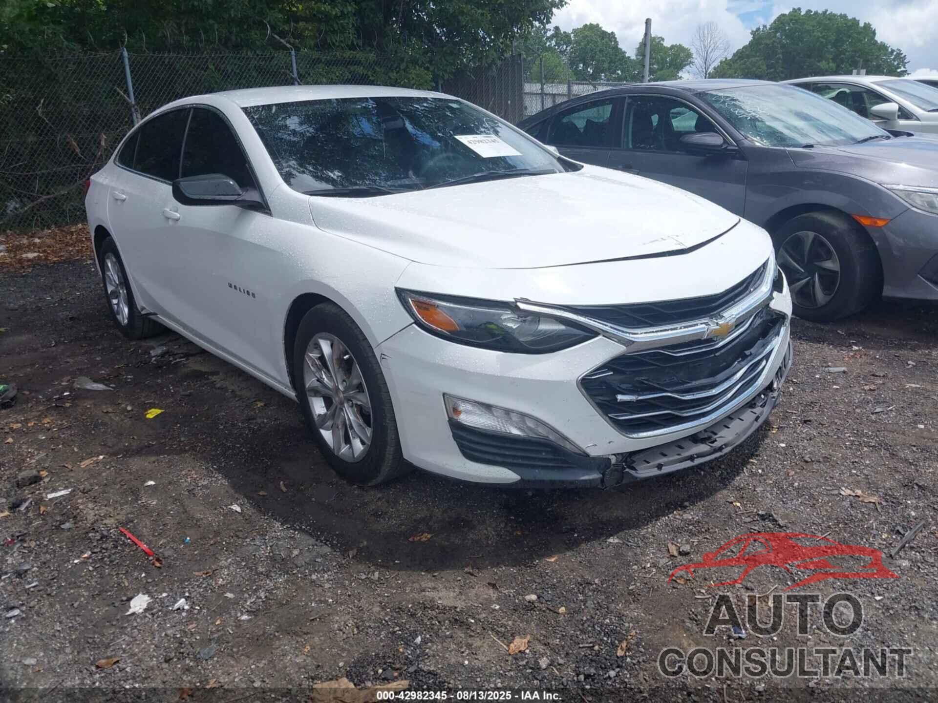 CHEVROLET MALIBU 2020 - 1G1ZD5ST8LF030101