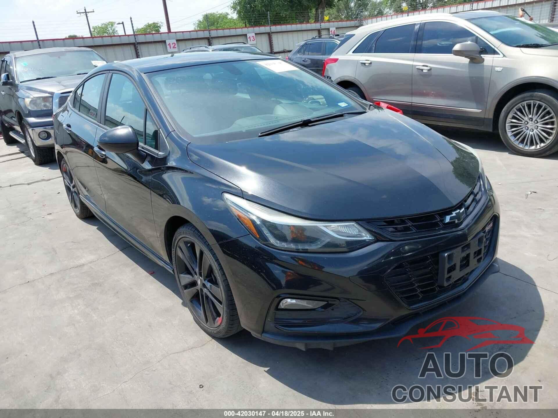 CHEVROLET CRUZE 2018 - 1G1BE5SM7J7159736