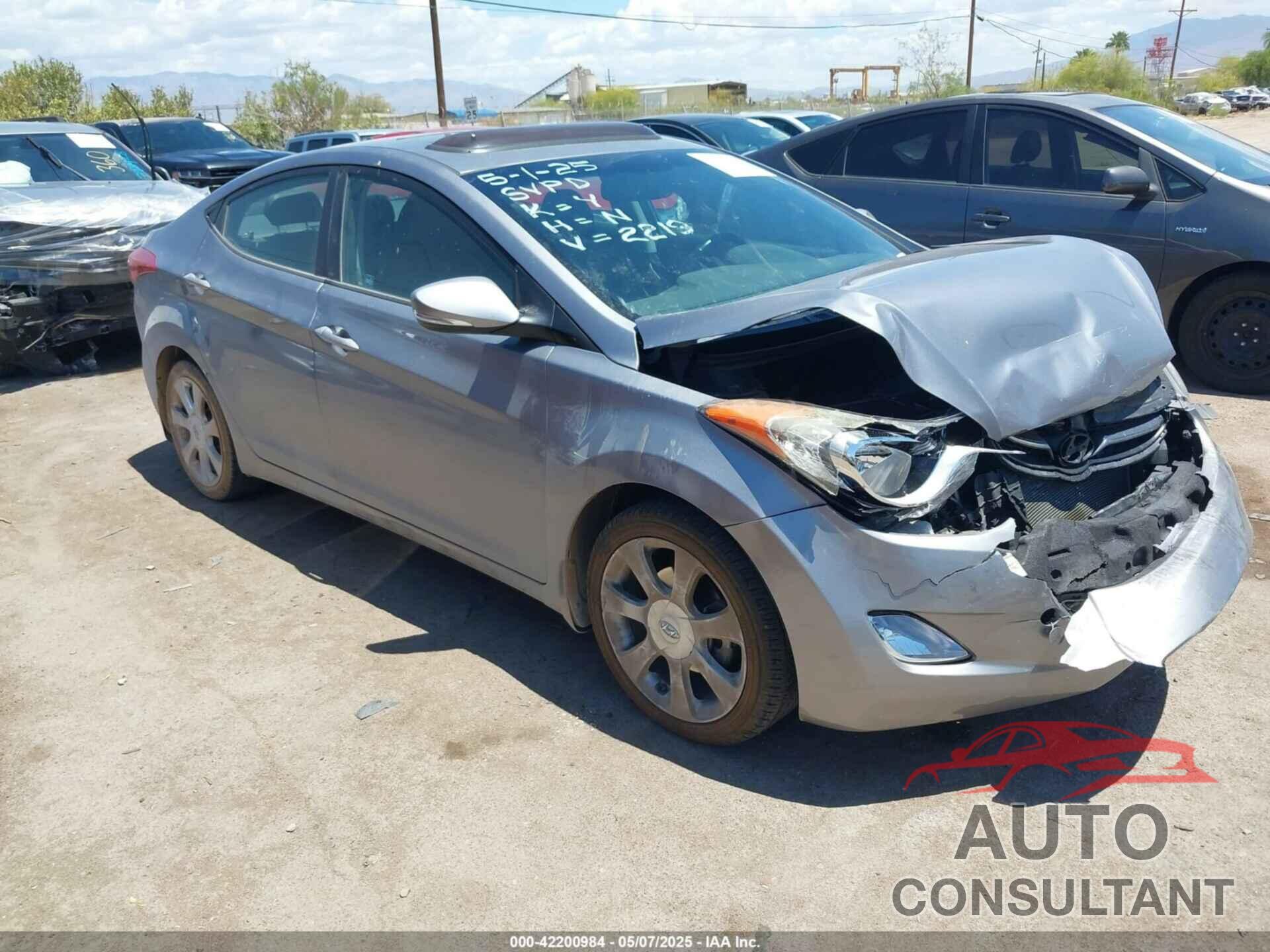HYUNDAI ELANTRA 2013 - KMHDH4AE3DU672219