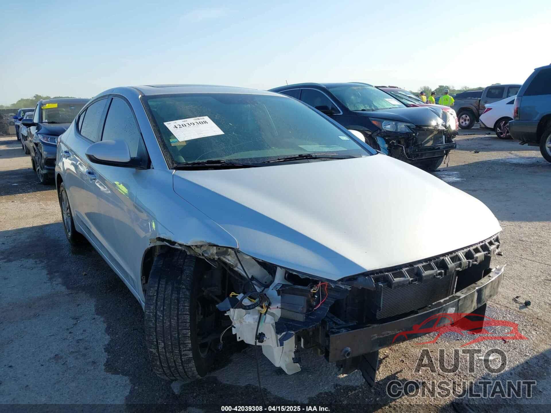 HYUNDAI ELANTRA 2018 - KMHD84LF2JU619786