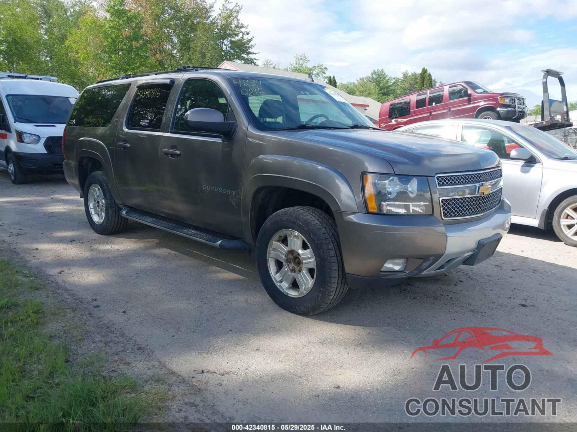 CHEVROLET SUBURBAN 1500 2012 - 1GNSKJE74CR221767
