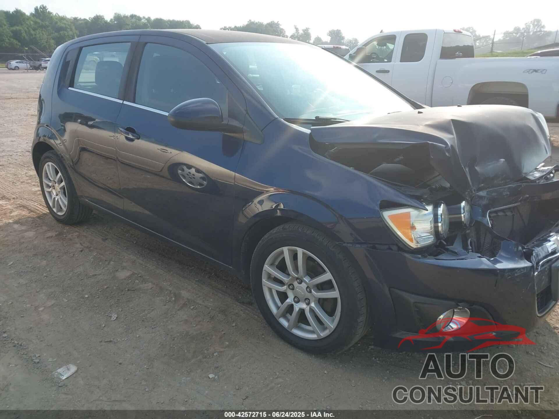 CHEVROLET SONIC 2015 - 1G1JC6SH0F4200968