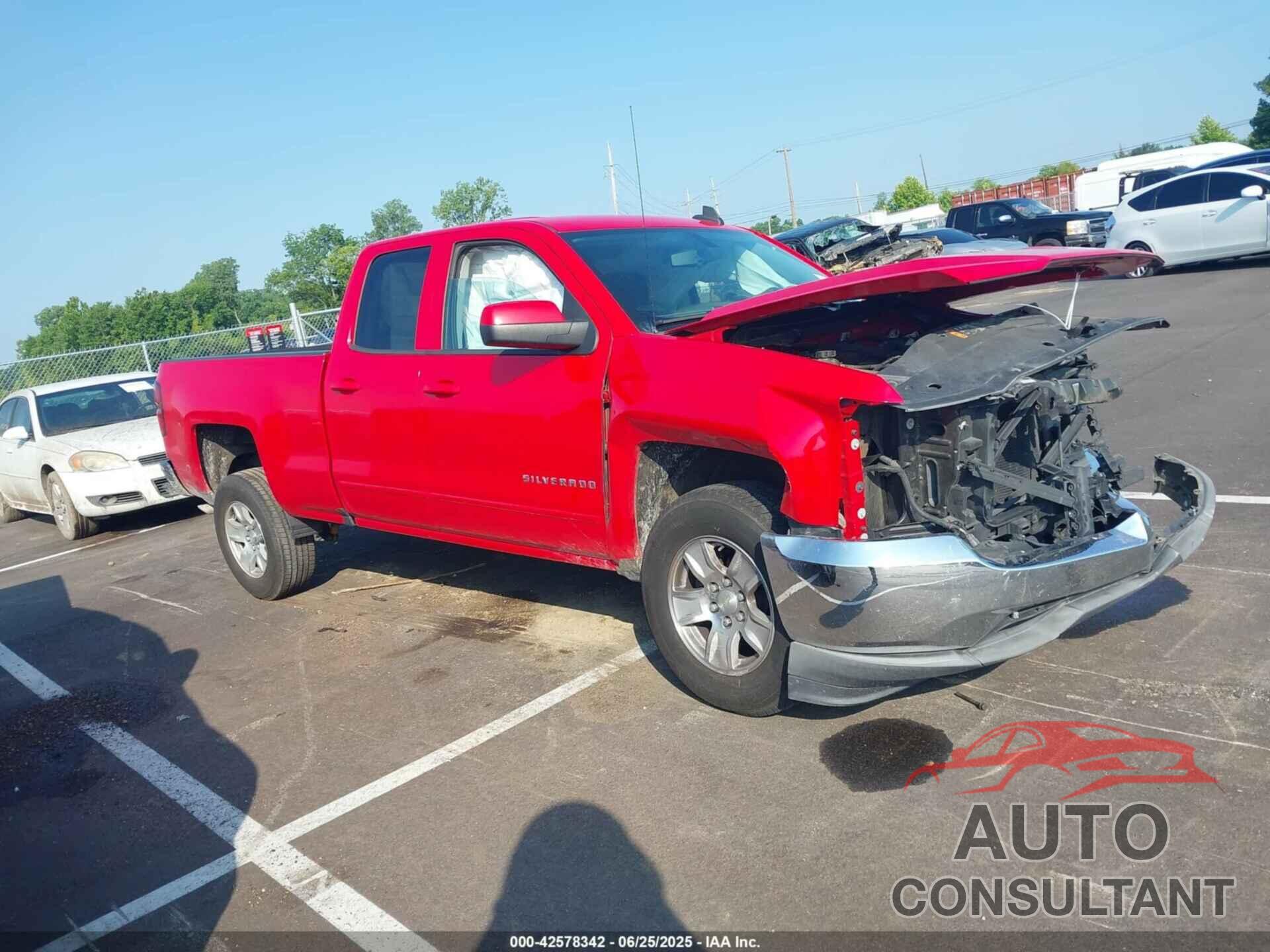 CHEVROLET SILVERADO 1500 2018 - 1GCRCREC5JZ178103