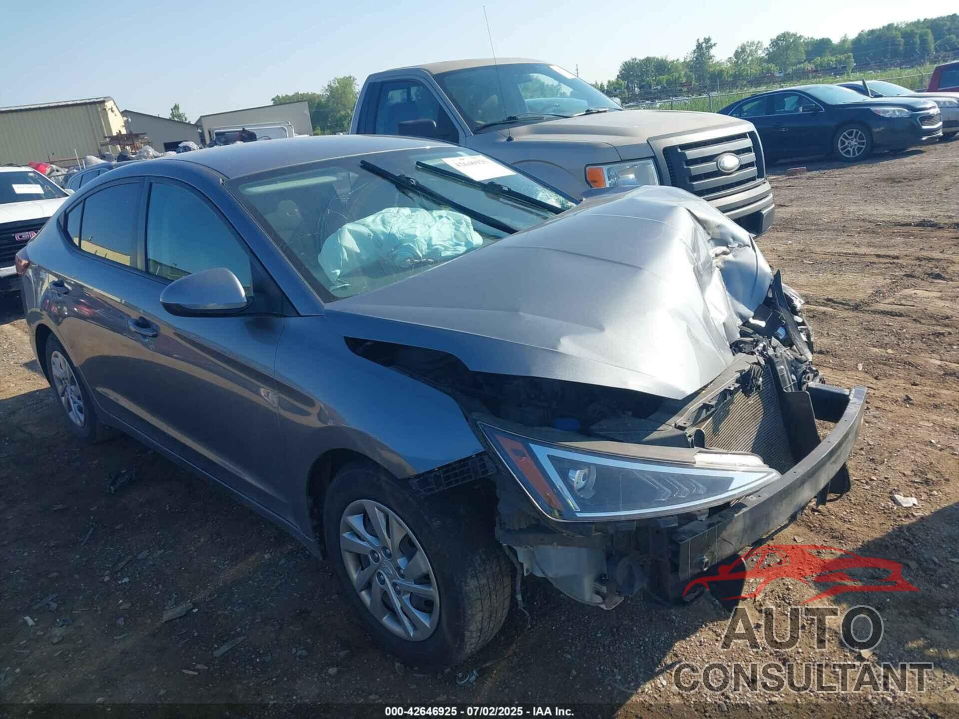 HYUNDAI ELANTRA 2019 - KMHD74LF7KU814853
