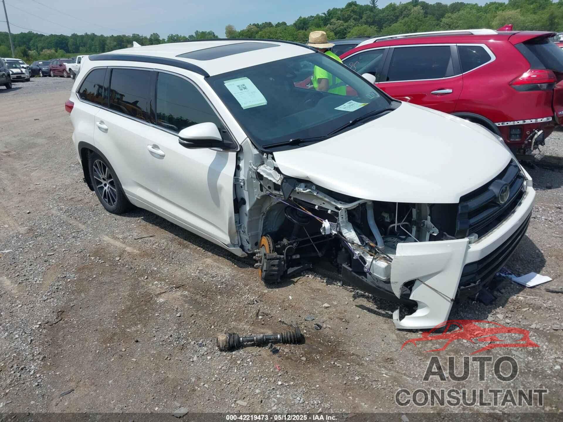 TOYOTA HIGHLANDER 2018 - 5TDJZRFH2JS547586