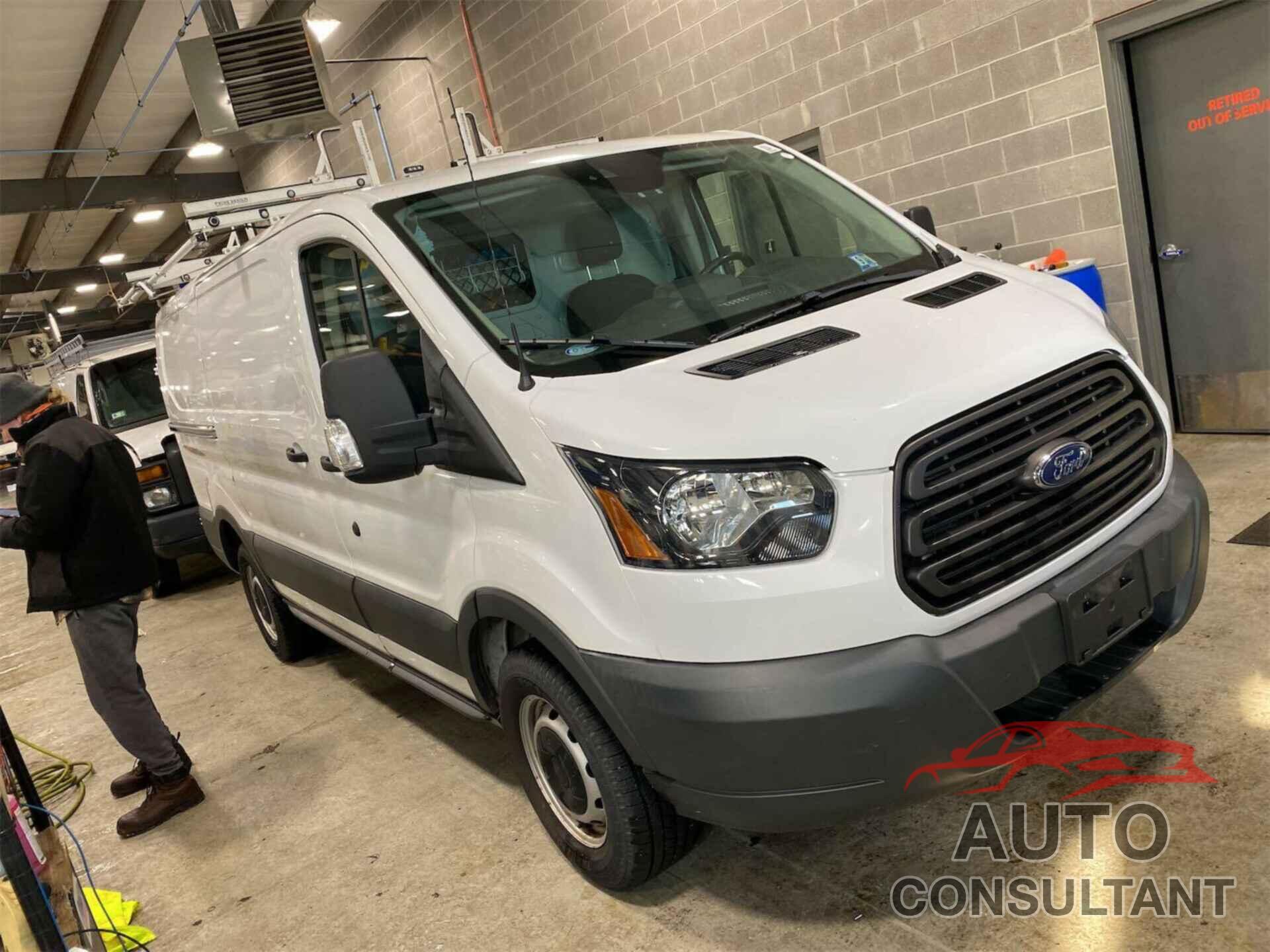 FORD TRANSIT-250 2016 - 1FTYR1YM3GKB55484