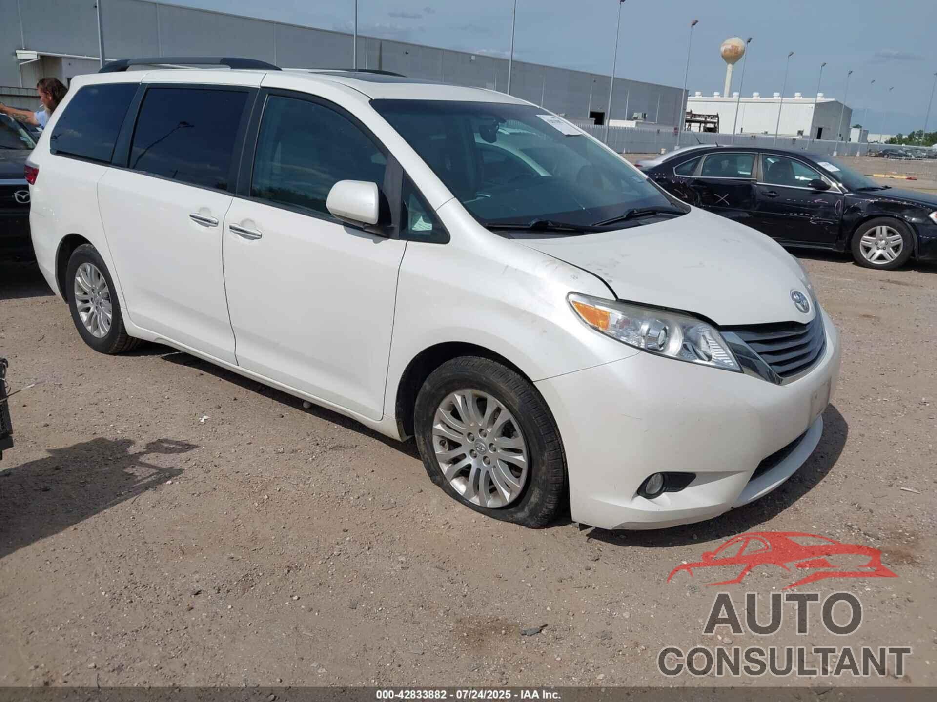 TOYOTA SIENNA 2017 - 5TDYZ3DC9HS864617