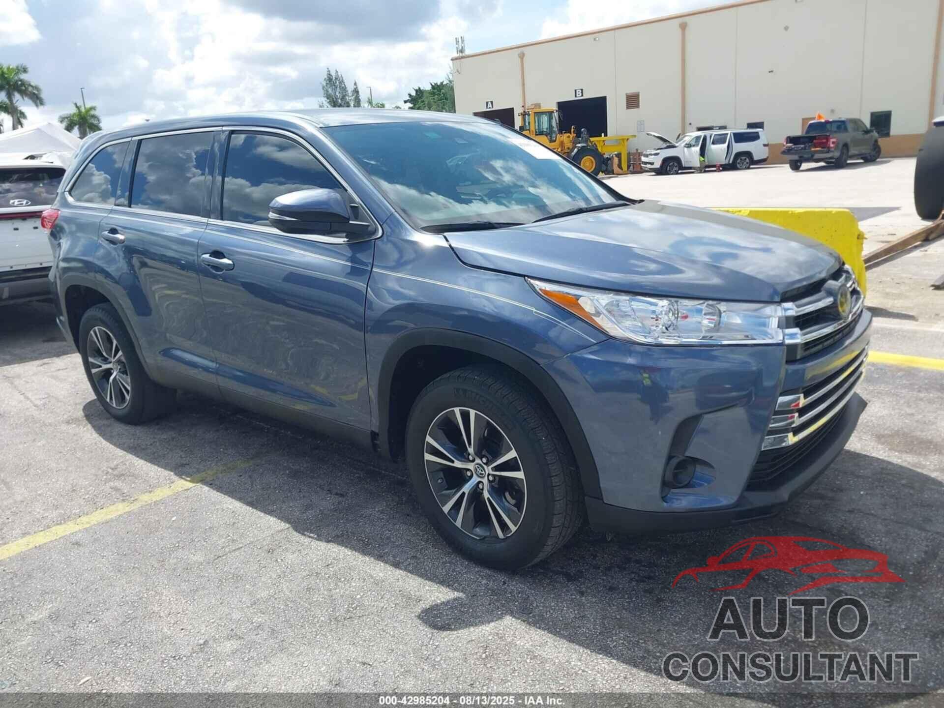 TOYOTA HIGHLANDER 2019 - 5TDZZRFH3KS304227