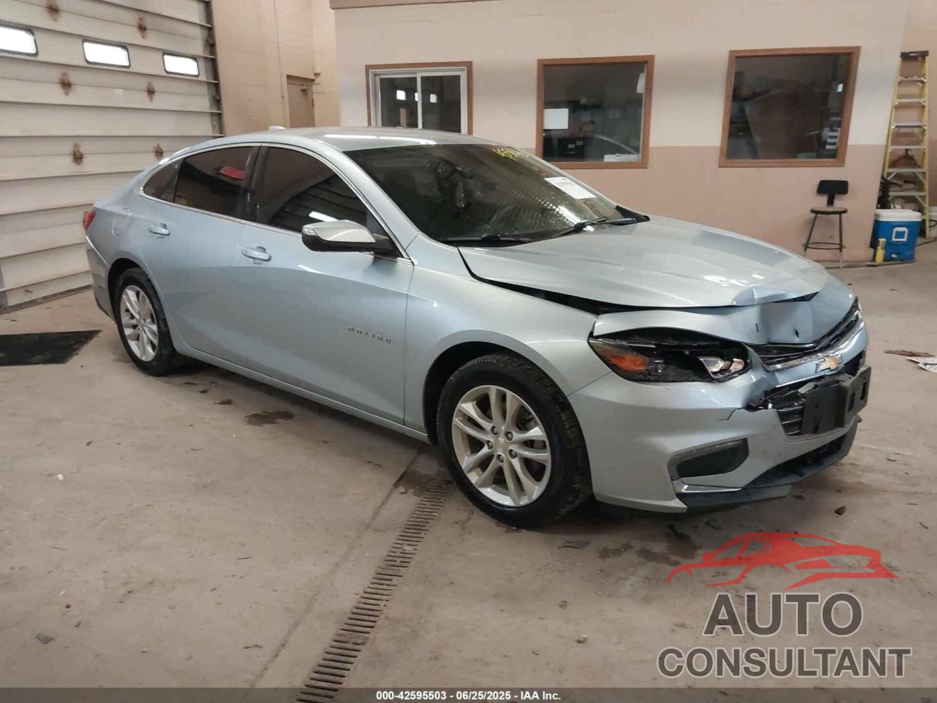 CHEVROLET MALIBU 2017 - 1G1ZE5ST8HF257552