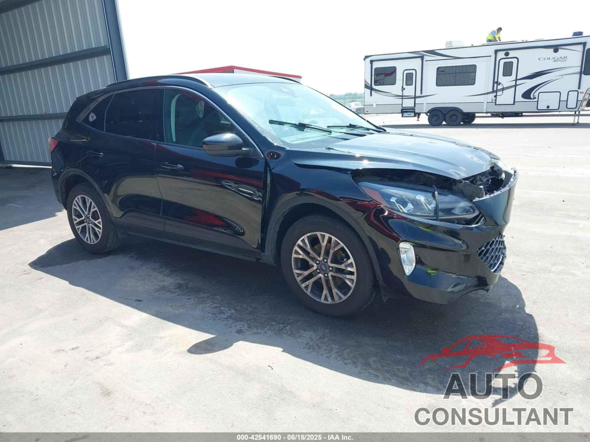 FORD ESCAPE 2021 - 1FMCU9H63MUB10212