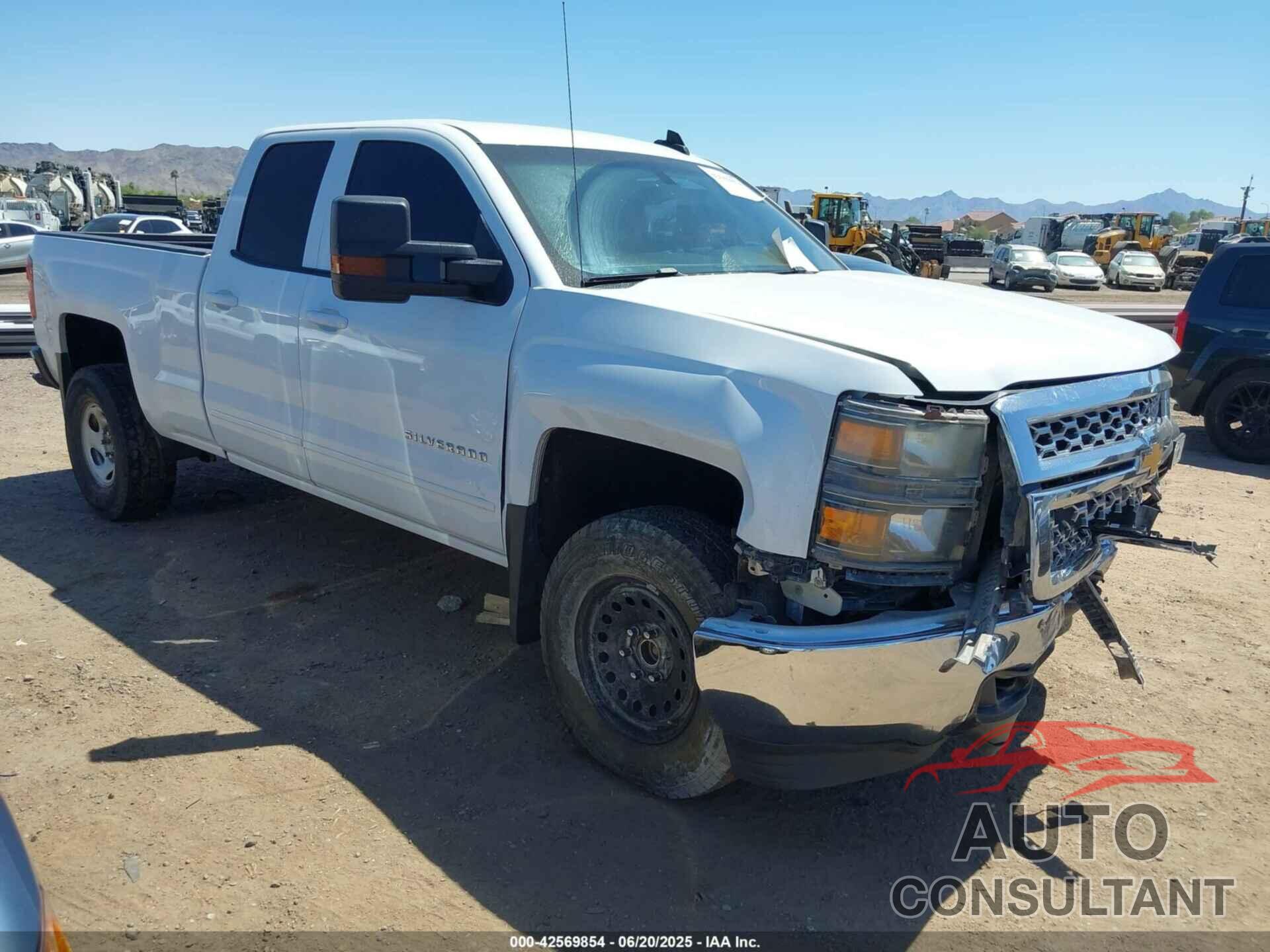 CHEVROLET SILVERADO 1500 2015 - 1GCVKREC1FZ370627